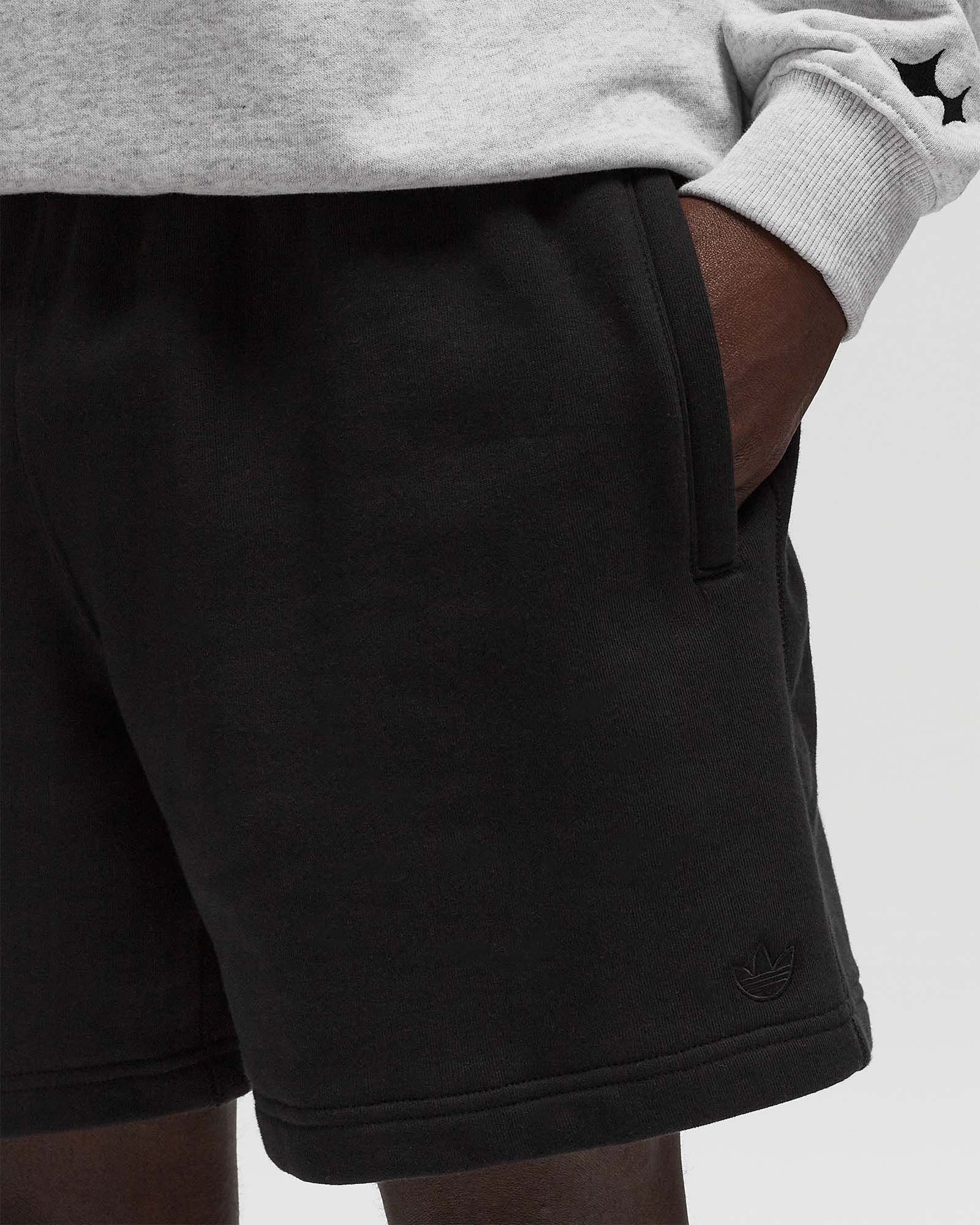 PREMIUM ESSENTIALS SHORT