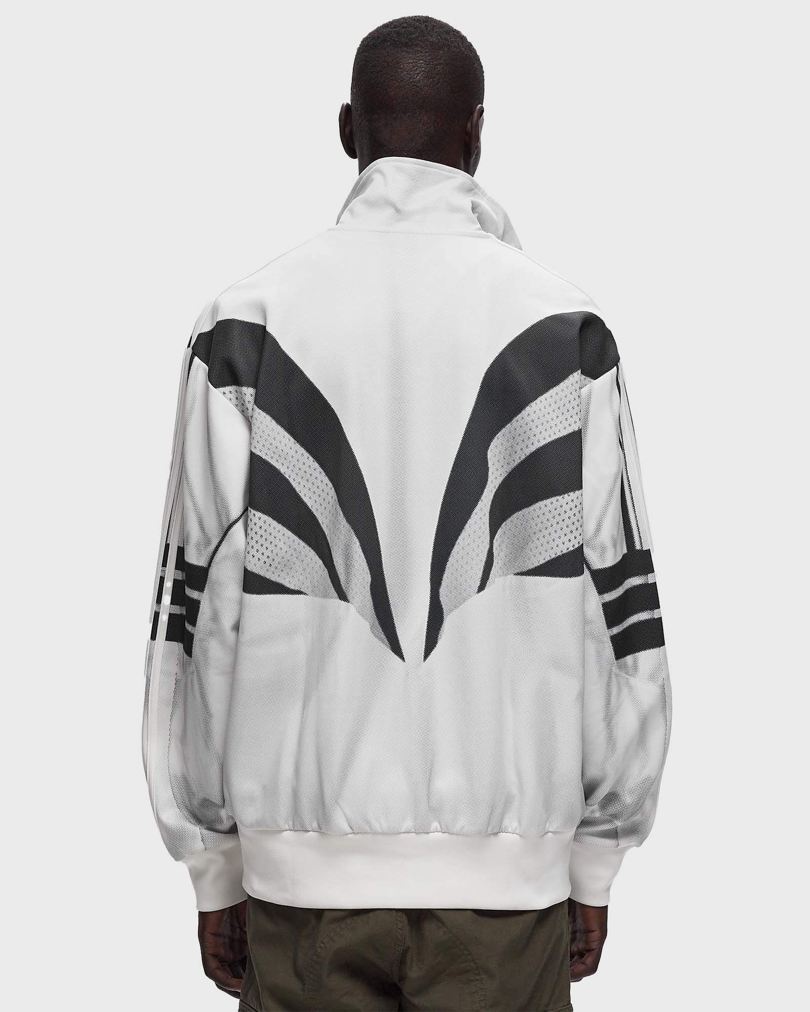 PRM Q3 PRINT TRACKTOP
