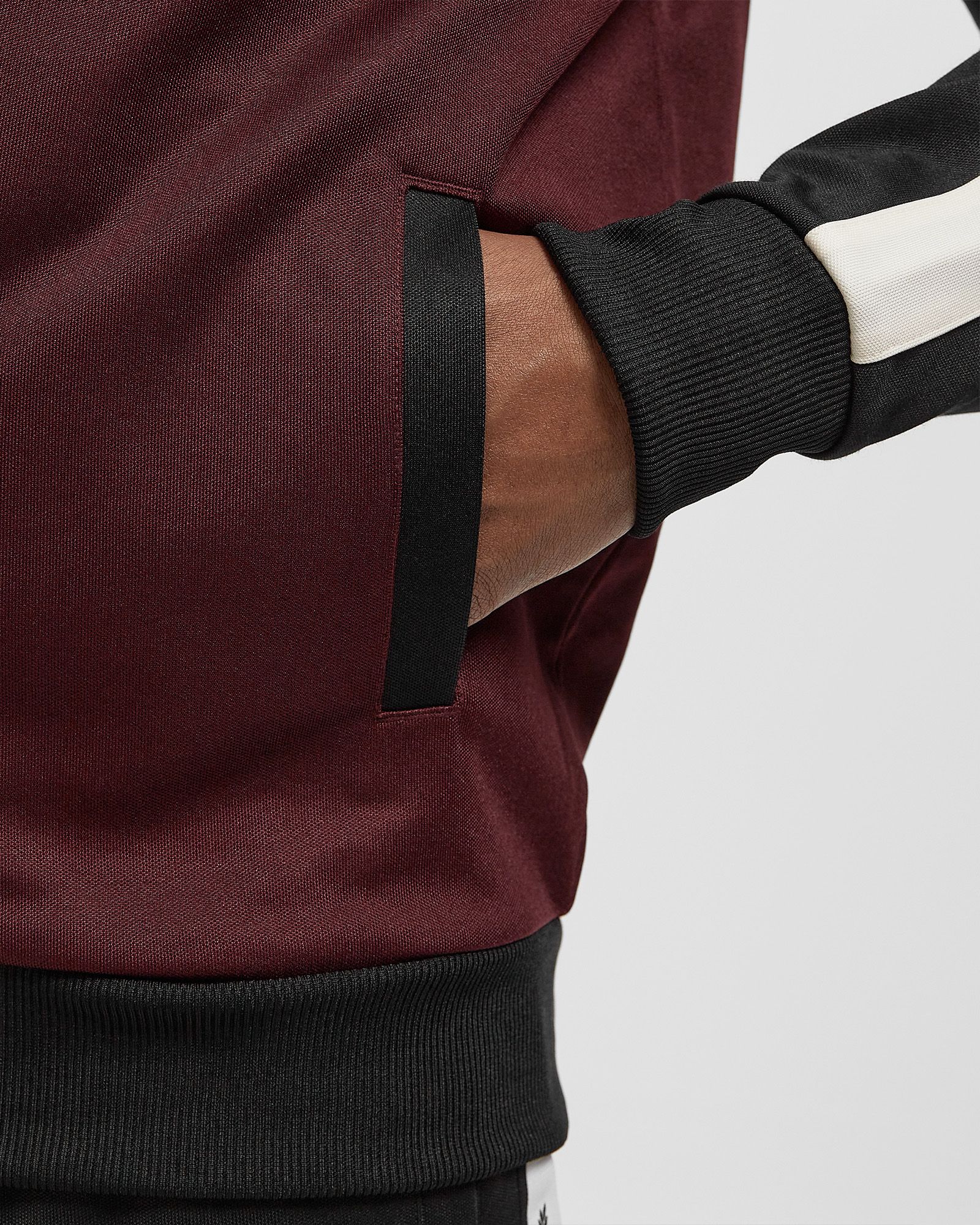 CONTRAST SLEEVE TRACK JACKET