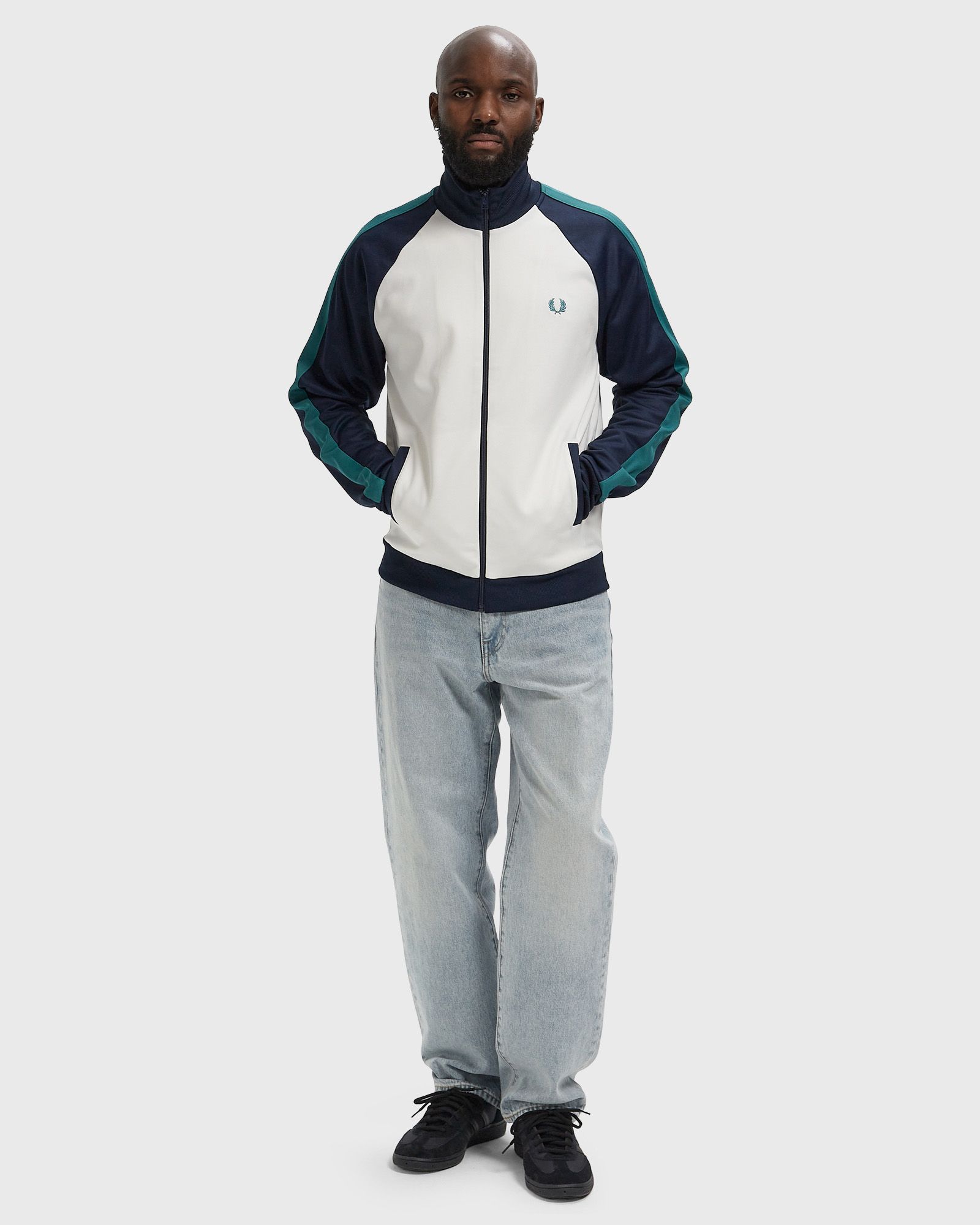 CONTRAST SLEEVE TRACK JACKET