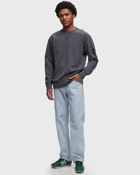 WASHED BADGE CREW NECK