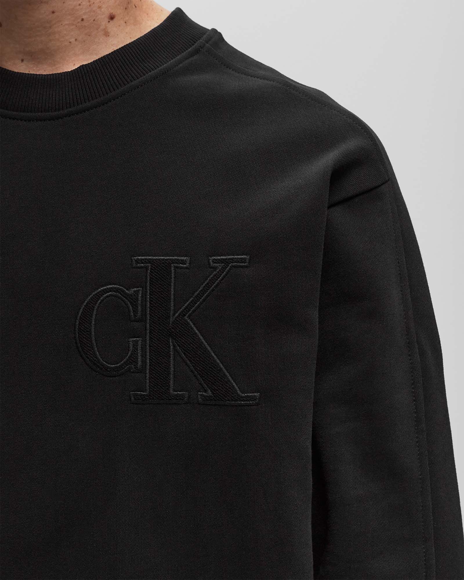 CK APPLIQUE CREW NECK