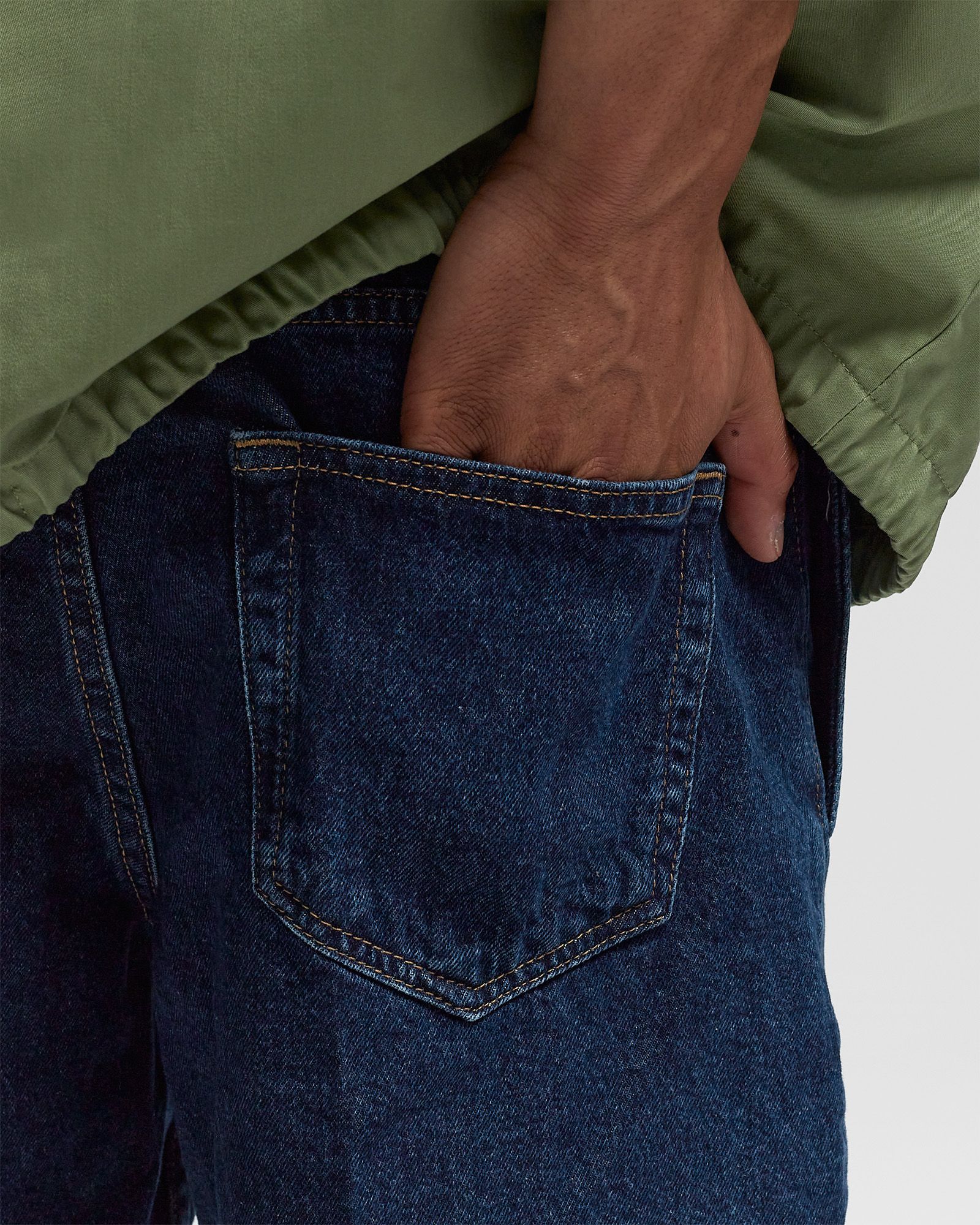 TAILORED DENIM SHORT