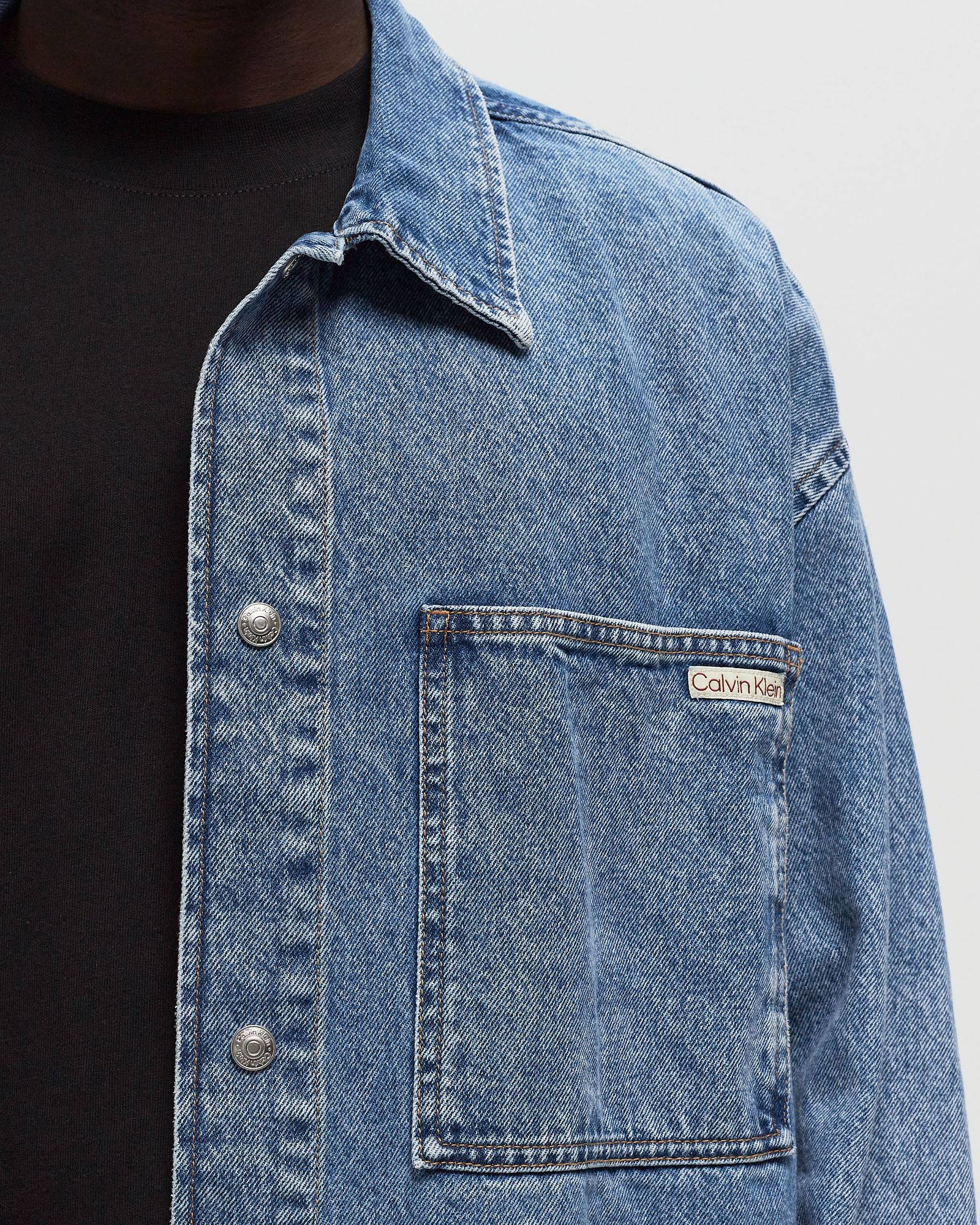 OVERSIZED LINEAR OVERSHIRT