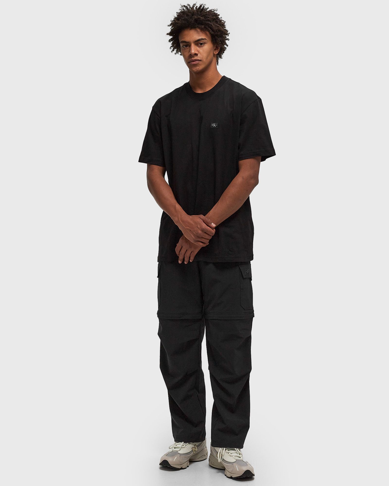 WOVEN LABEL RELAXED TEE