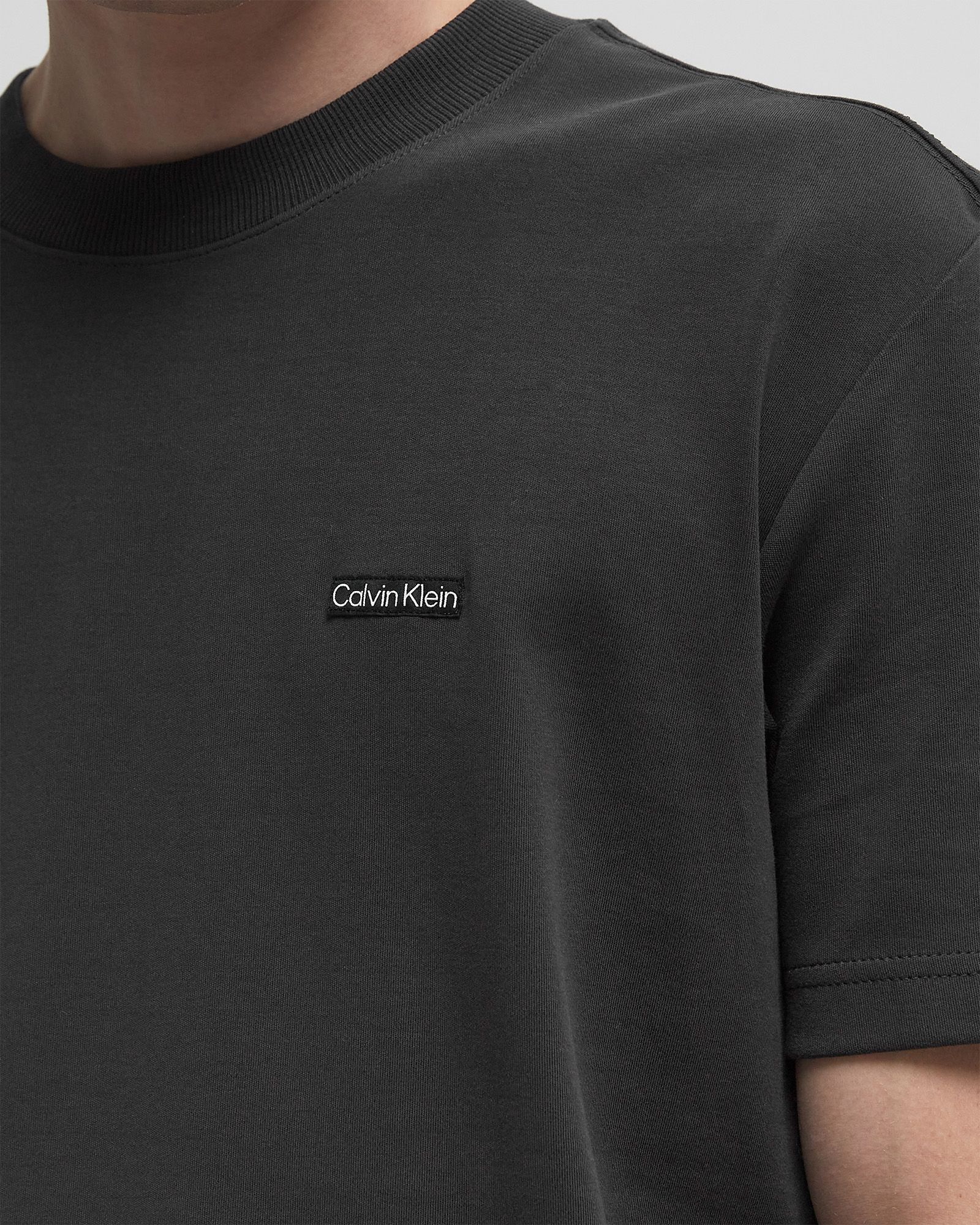 CALVIN KLEIN LABEL TEE