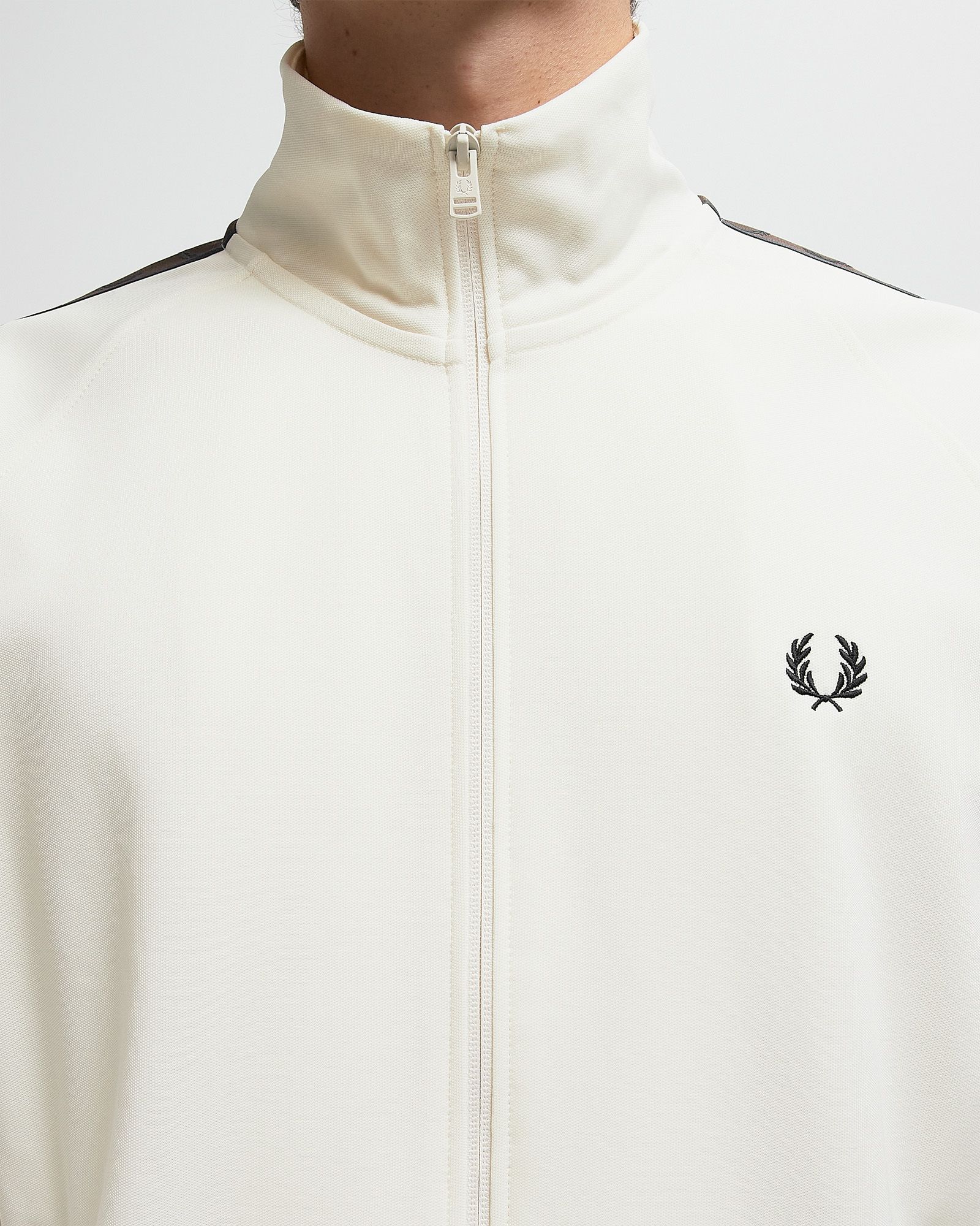 CONTRAST TAPE TRACK JACKET