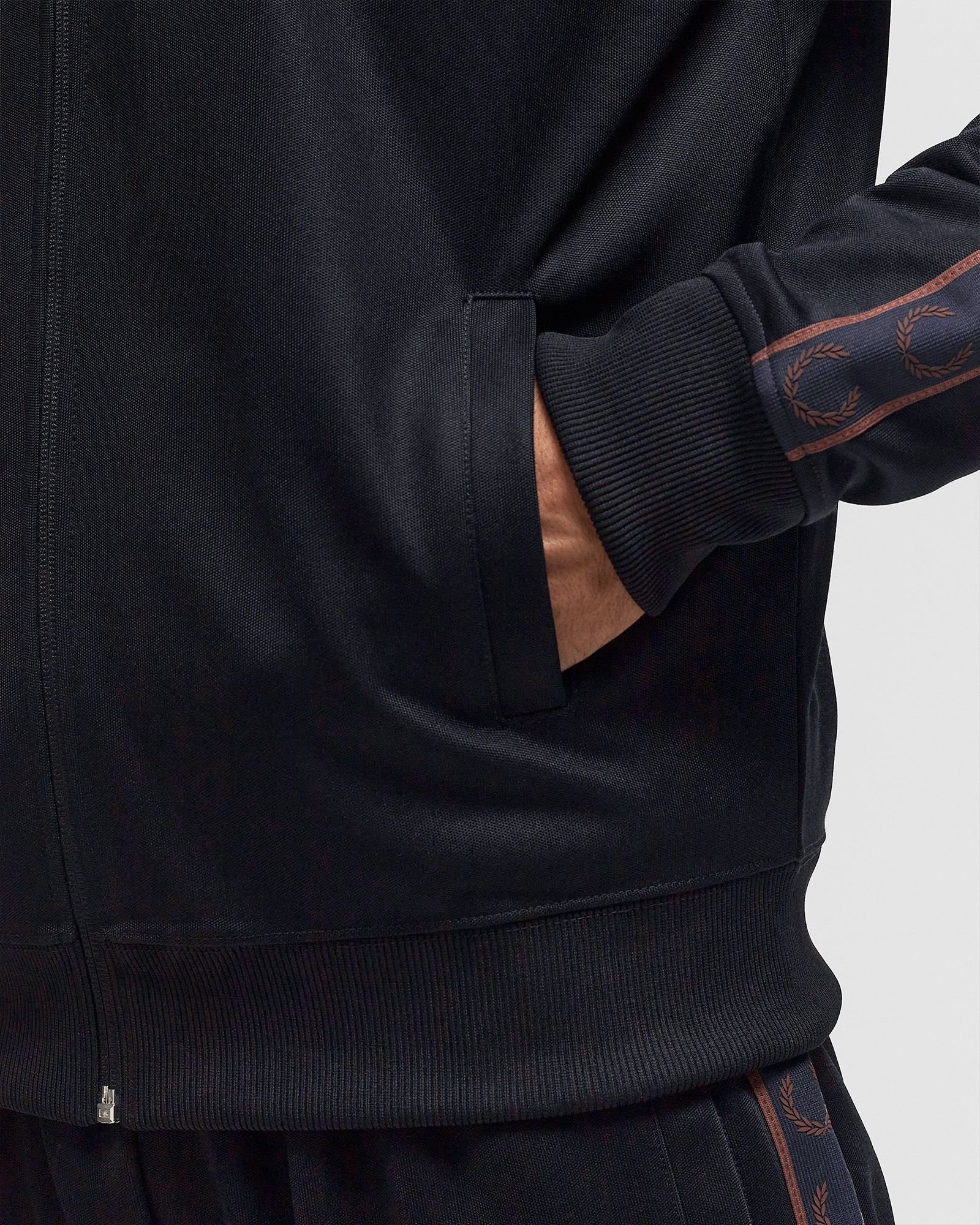 CONTRAST TAPE TRACK JACKET