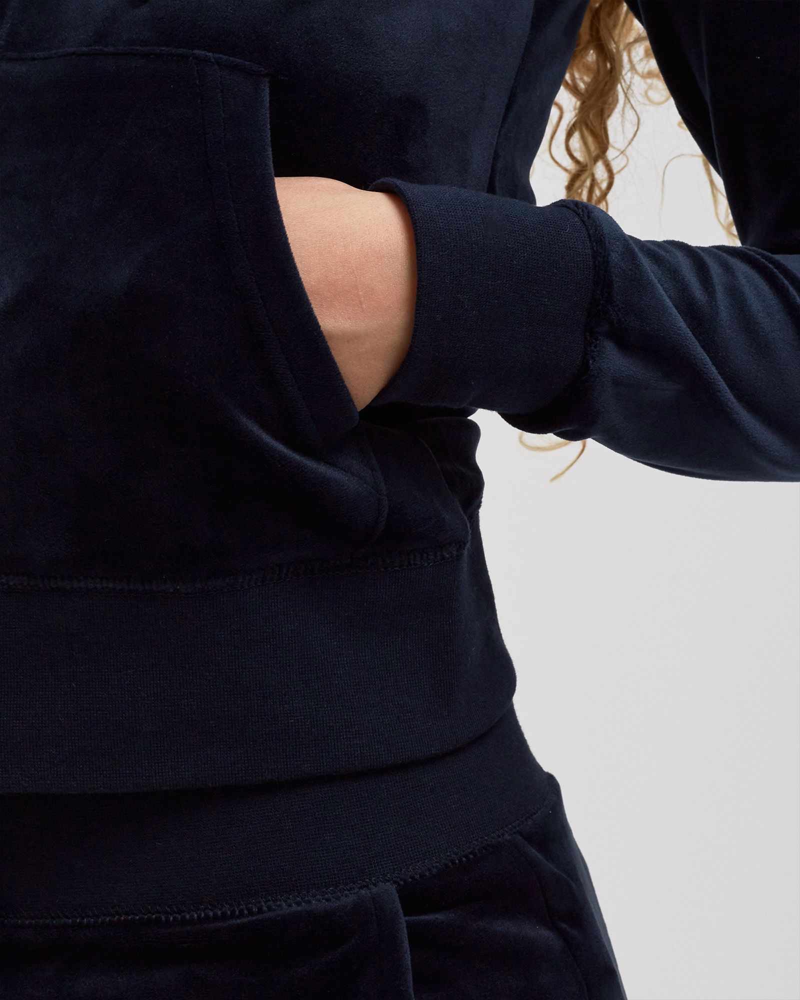 WMNS CLASSIC VELOUR HOODIE WITH DIAMANTE BRANDING