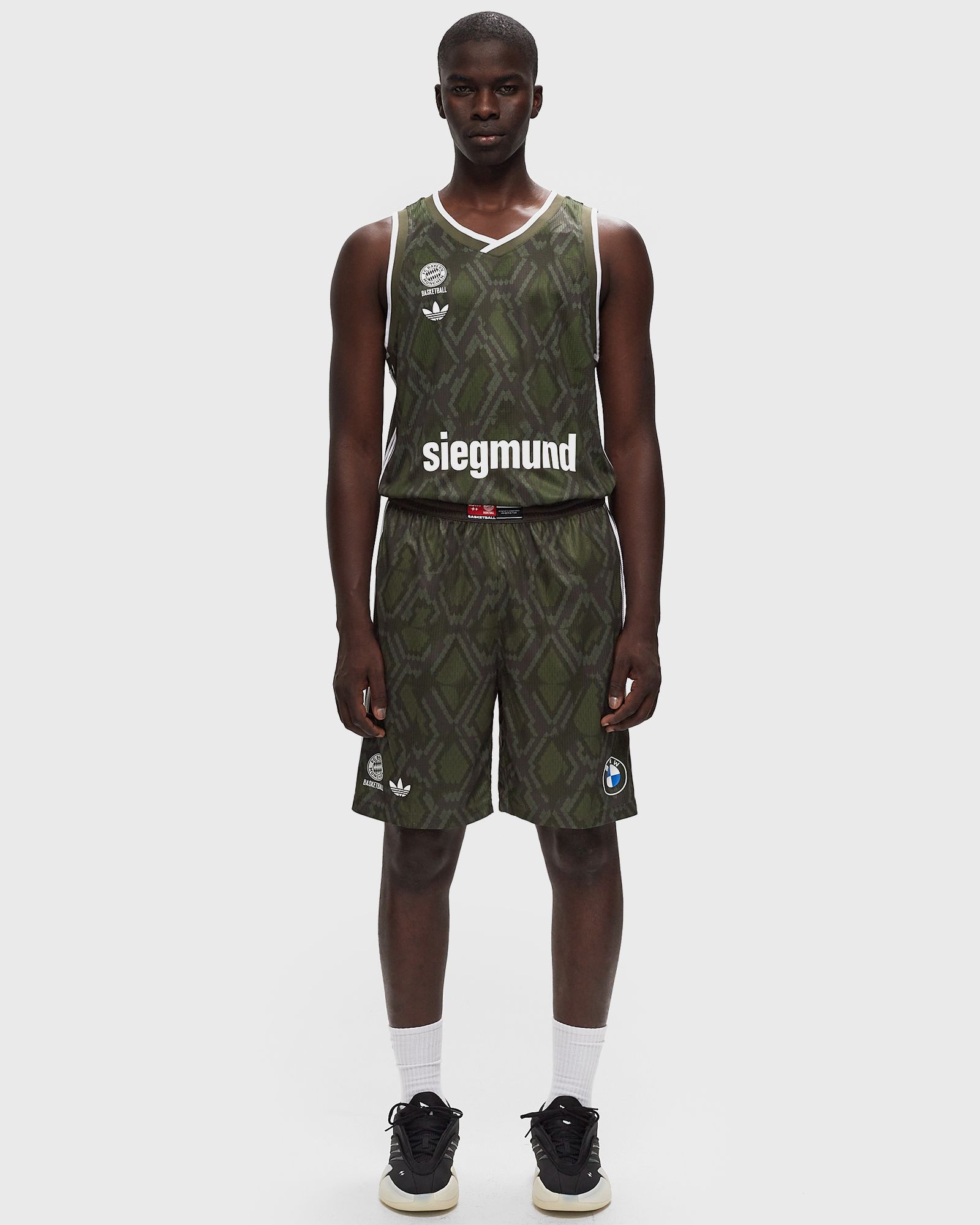 BSTN x FC BAYERN BASKETBALL Garden Short R