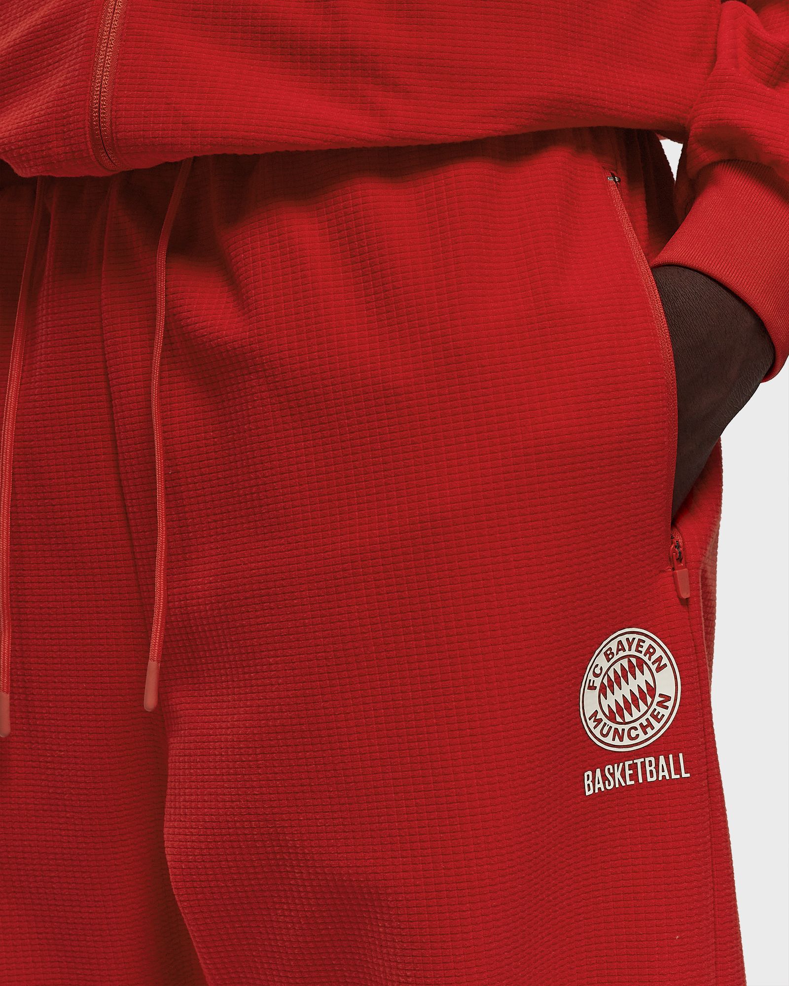 BSTN x FC BAYERN BASKETBALL HOME & AWAY TRACKPANT