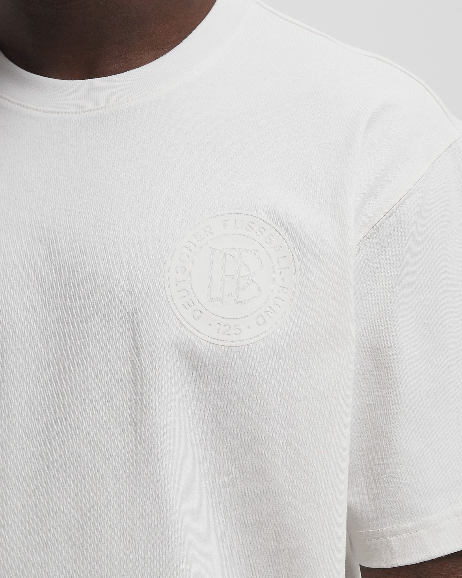 DFB TEE