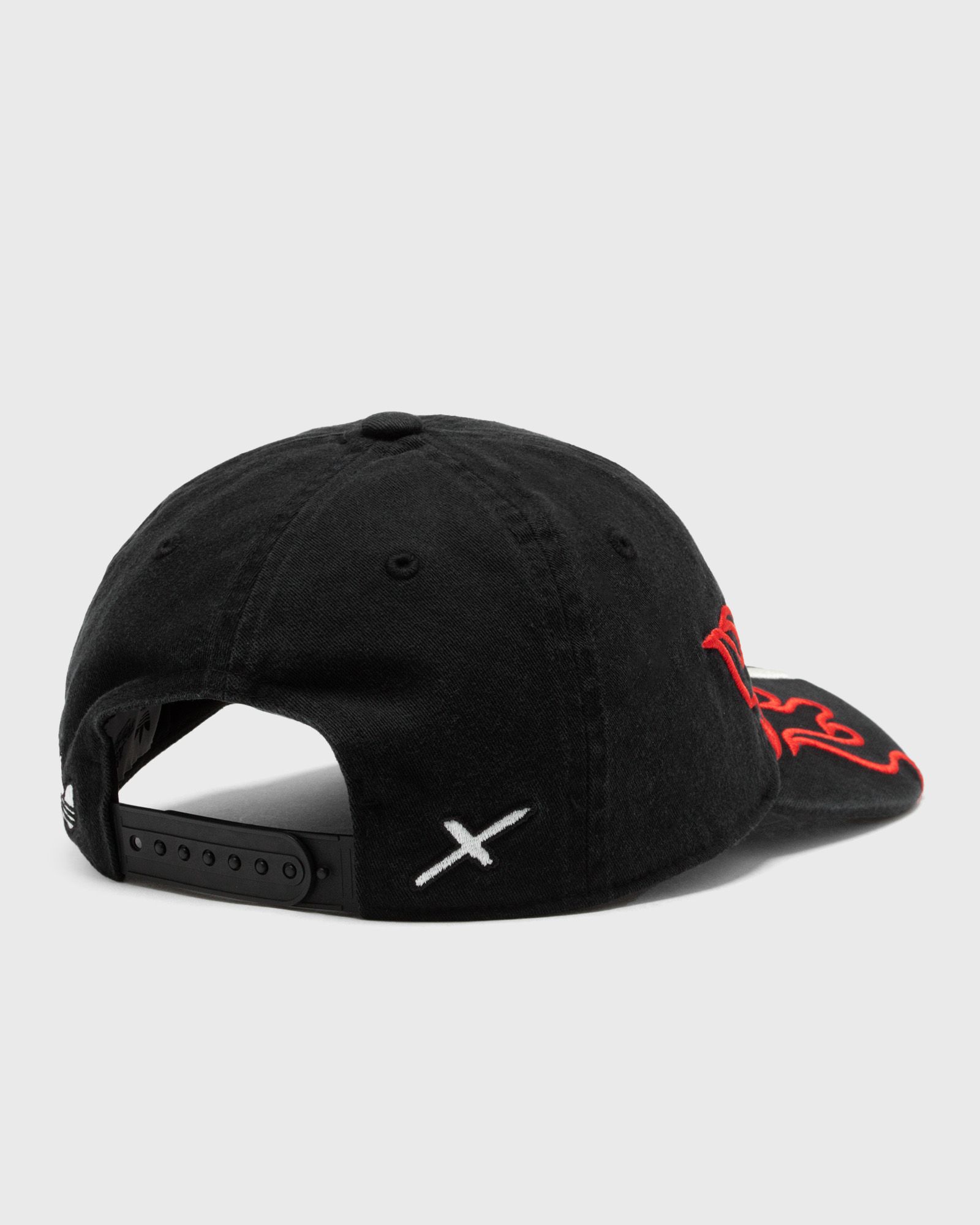 x 100 Thieves CAP