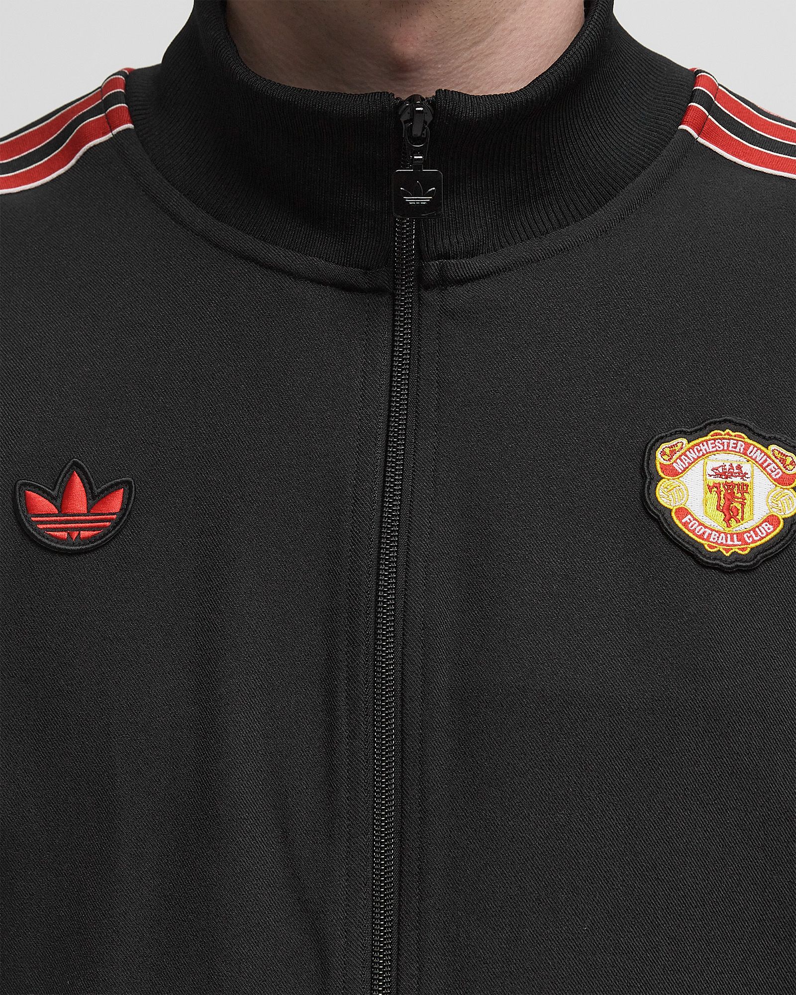 Adidas MANCHESTER UNITED ICON TRACK TOP Black | BSTN Store