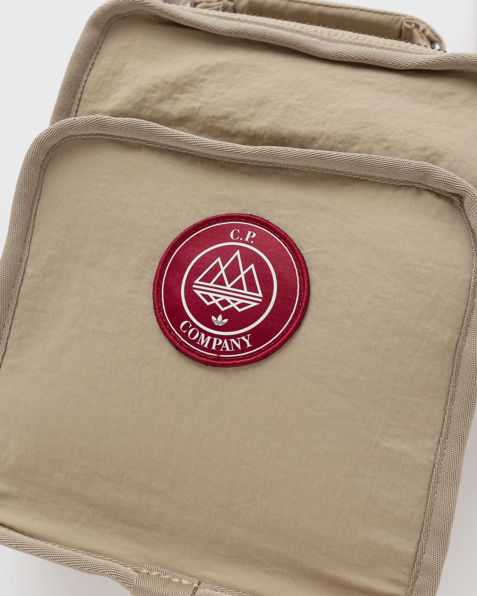 x CP COMPANY SPZL GRISDALE BAG