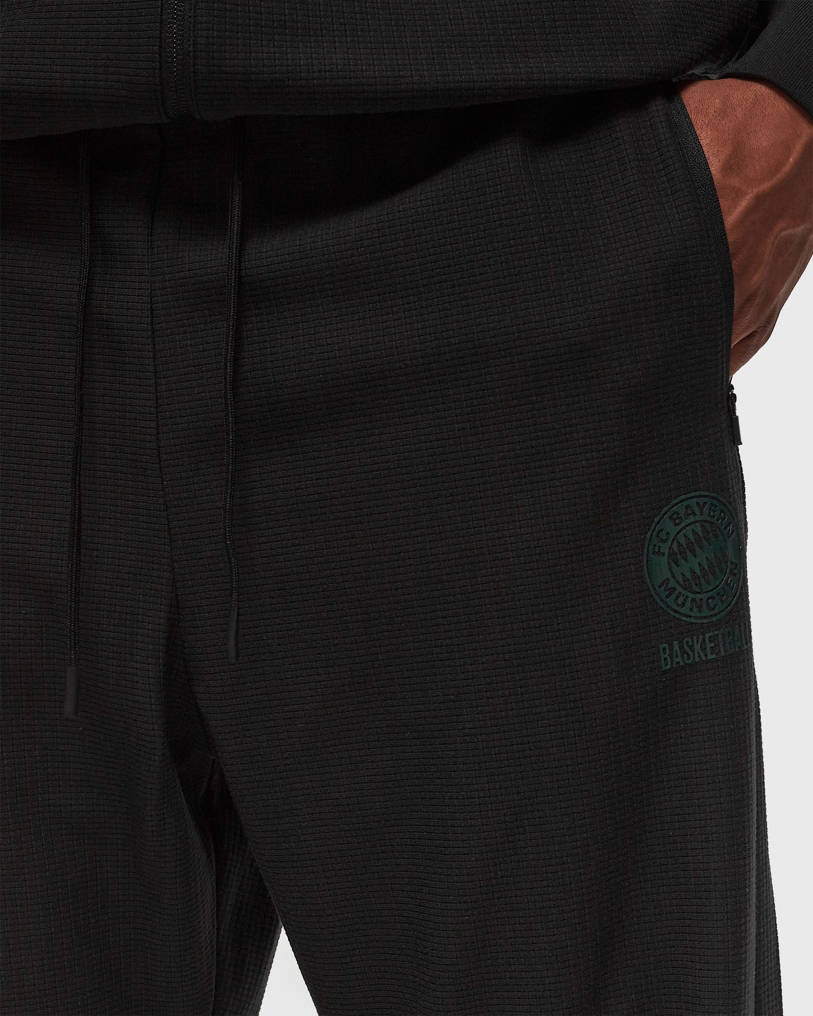 BSTN x FC BAYERN BASKETBALL GARDEN TRACKPANT