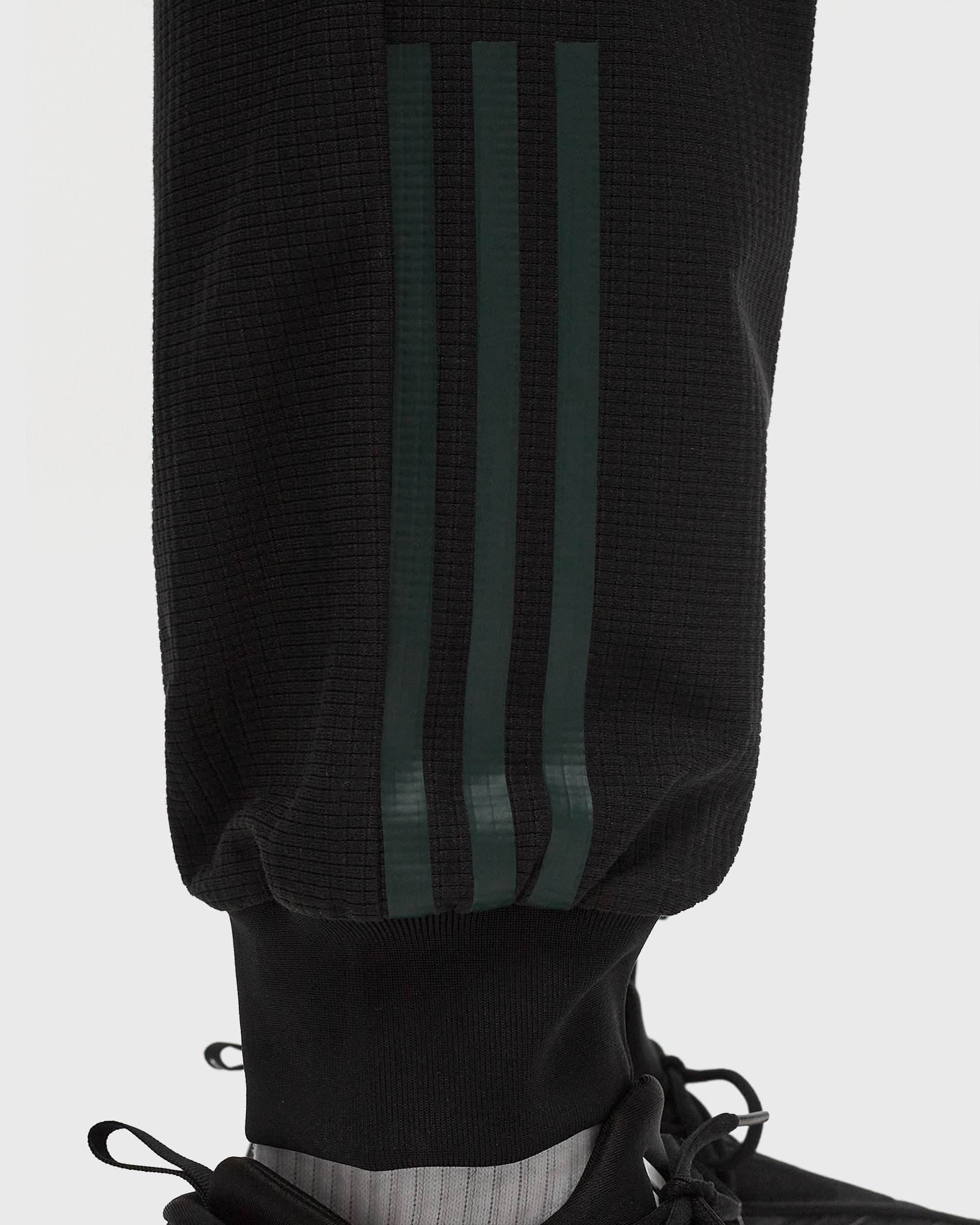 BSTN x FC BAYERN BASKETBALL GARDEN TRACKPANT