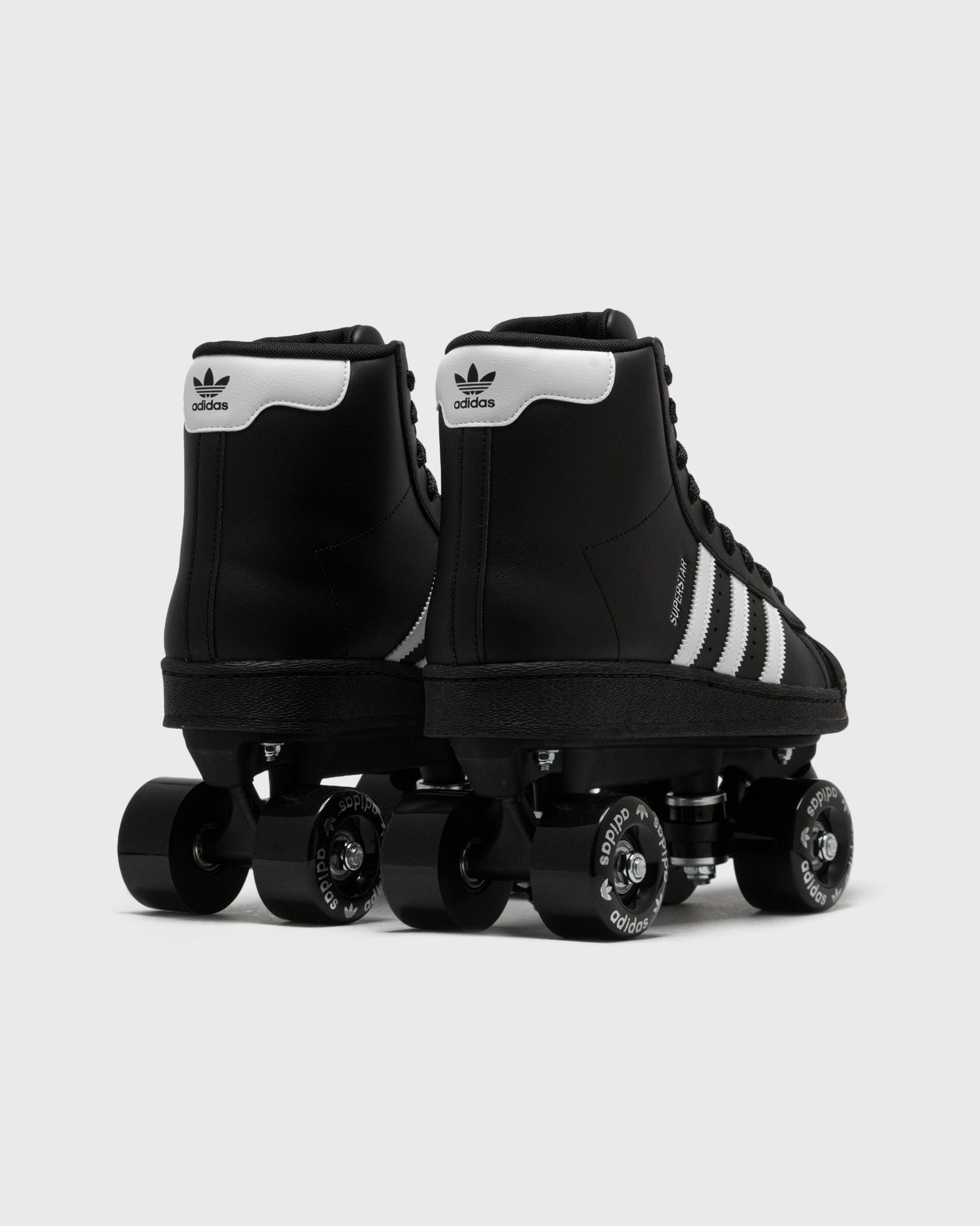 WMNS SUPERSTAR 82 SKATE