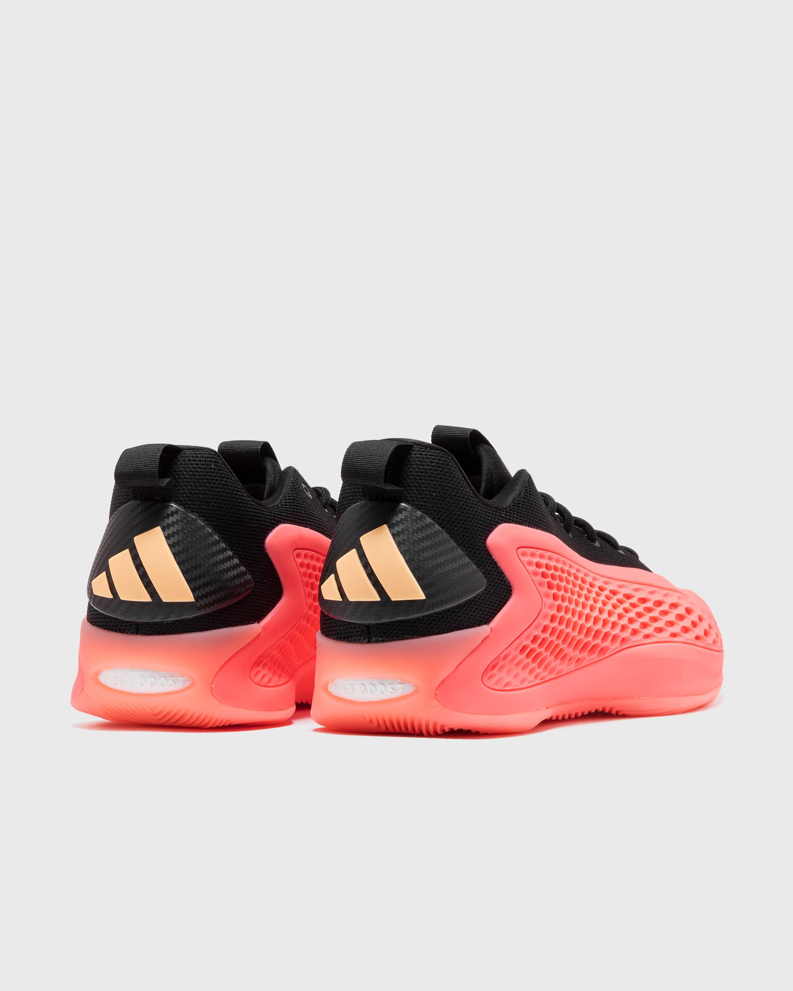 Anthony Edwards 1 Low