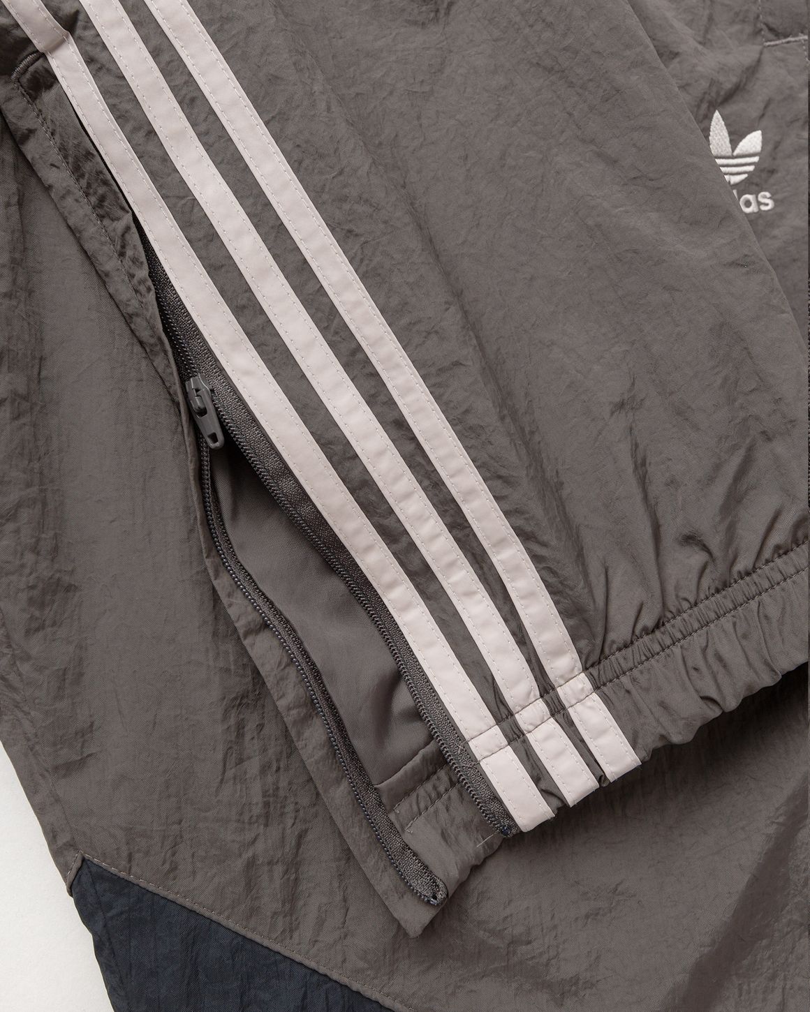 ウェア ADIDAS X REAL MADRID OG TRACK PANTS Adidas X REAL MADRID OG TRACK PANTS Grey | BSTN Store