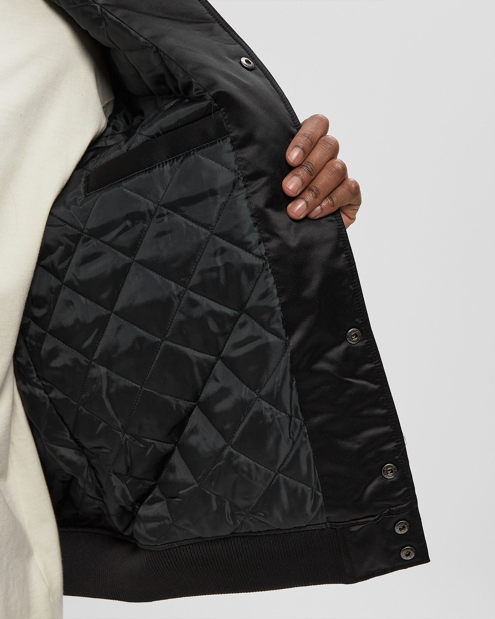 NBA BLACKOUT HEAVYWEIGHT SATIN JACKET CHICAGO BULLS