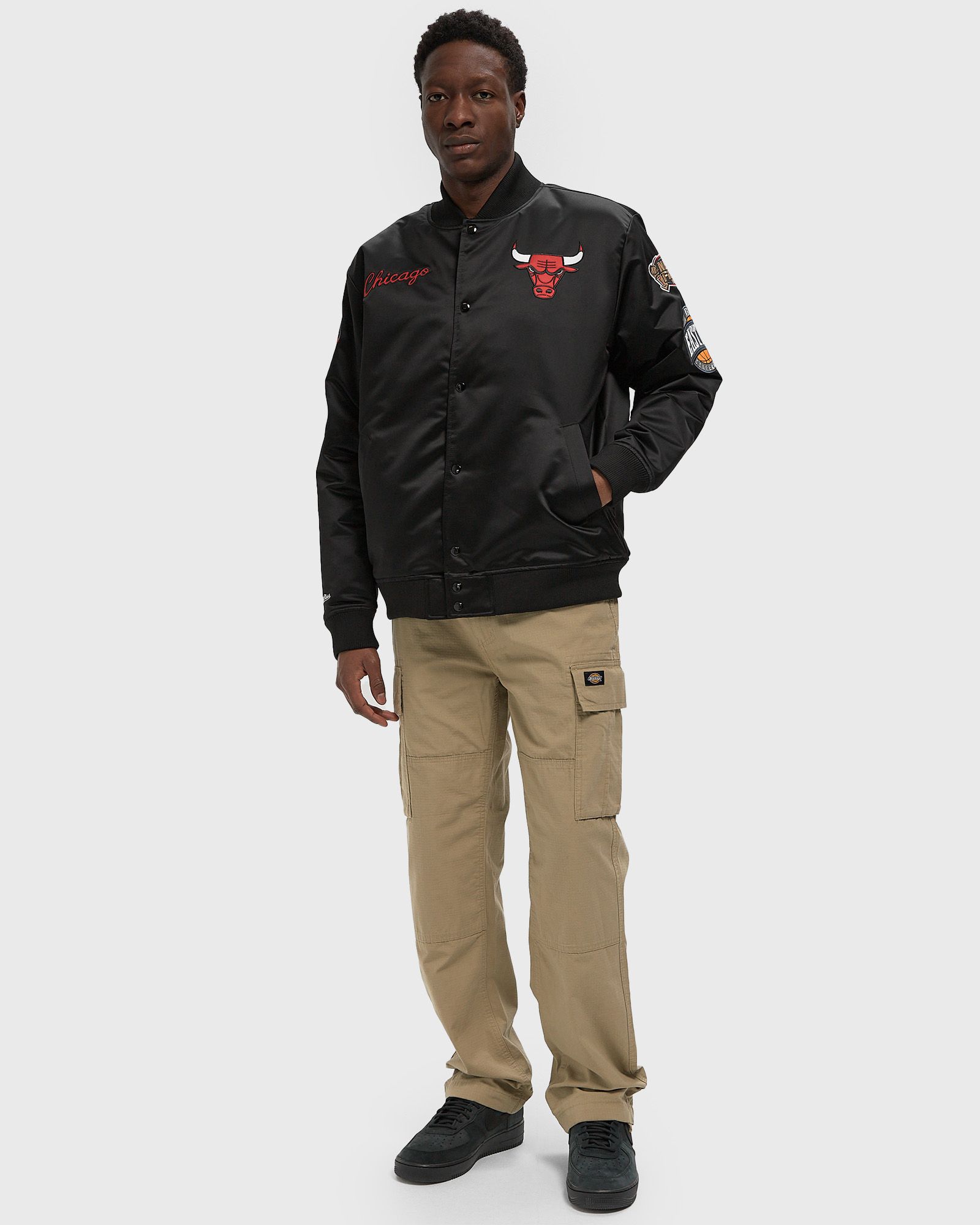 NBA BLACKOUT HEAVYWEIGHT SATIN JACKET CHICAGO BULLS