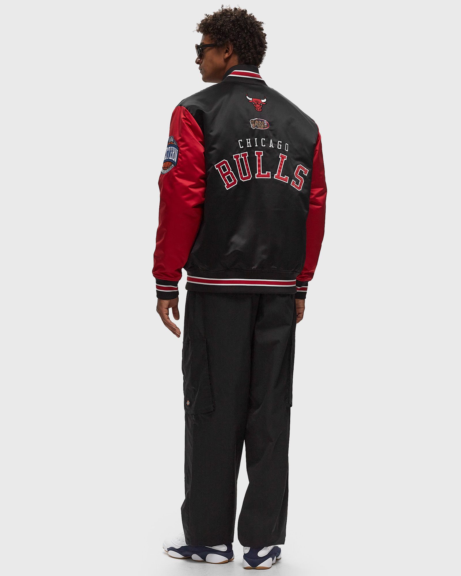NBA PRIMETIME HEAVYWEIGHT SATIN JACKET VINTAGE LOGO CHICAGO BULLS