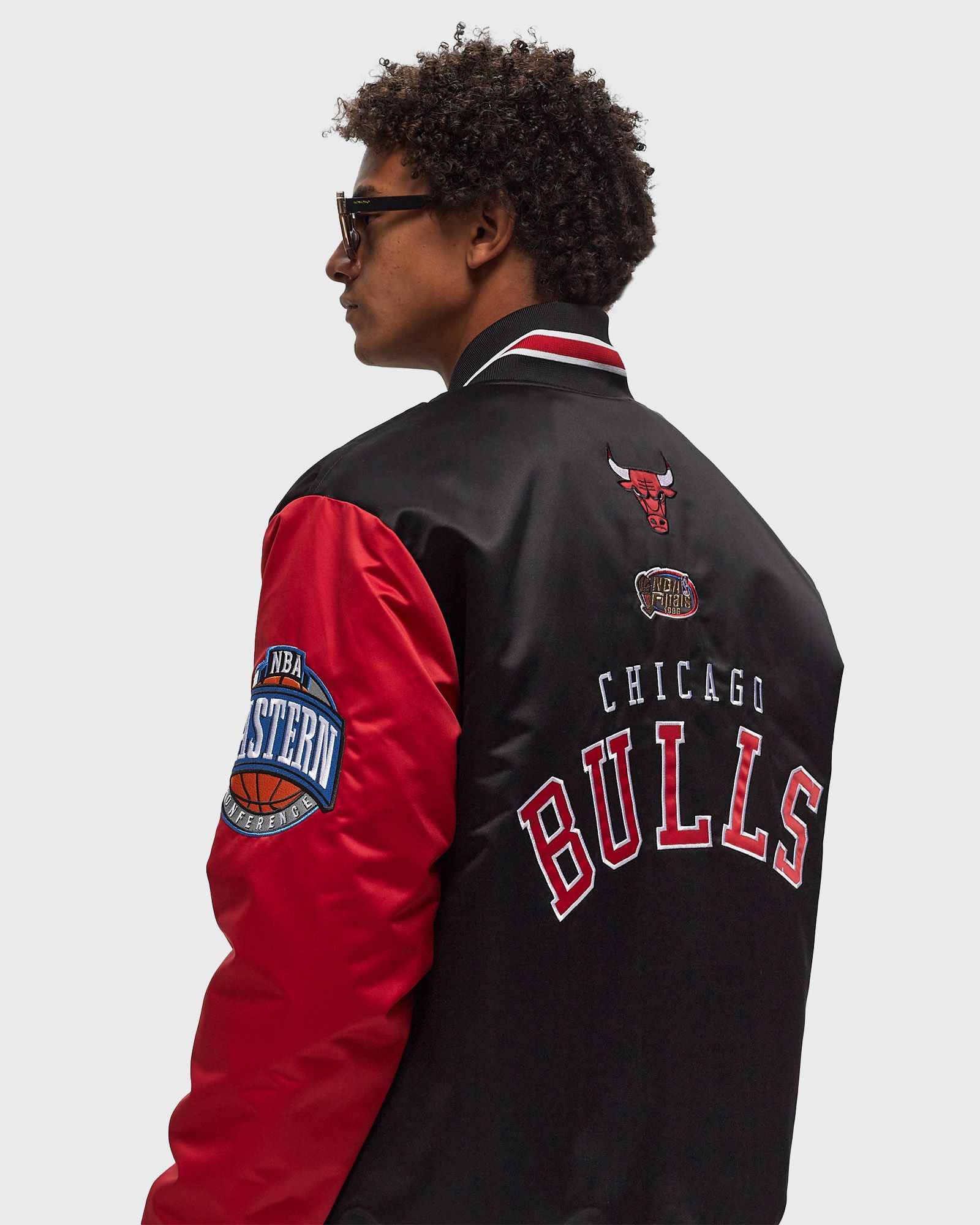 NBA PRIMETIME HEAVYWEIGHT SATIN JACKET VINTAGE LOGO CHICAGO BULLS