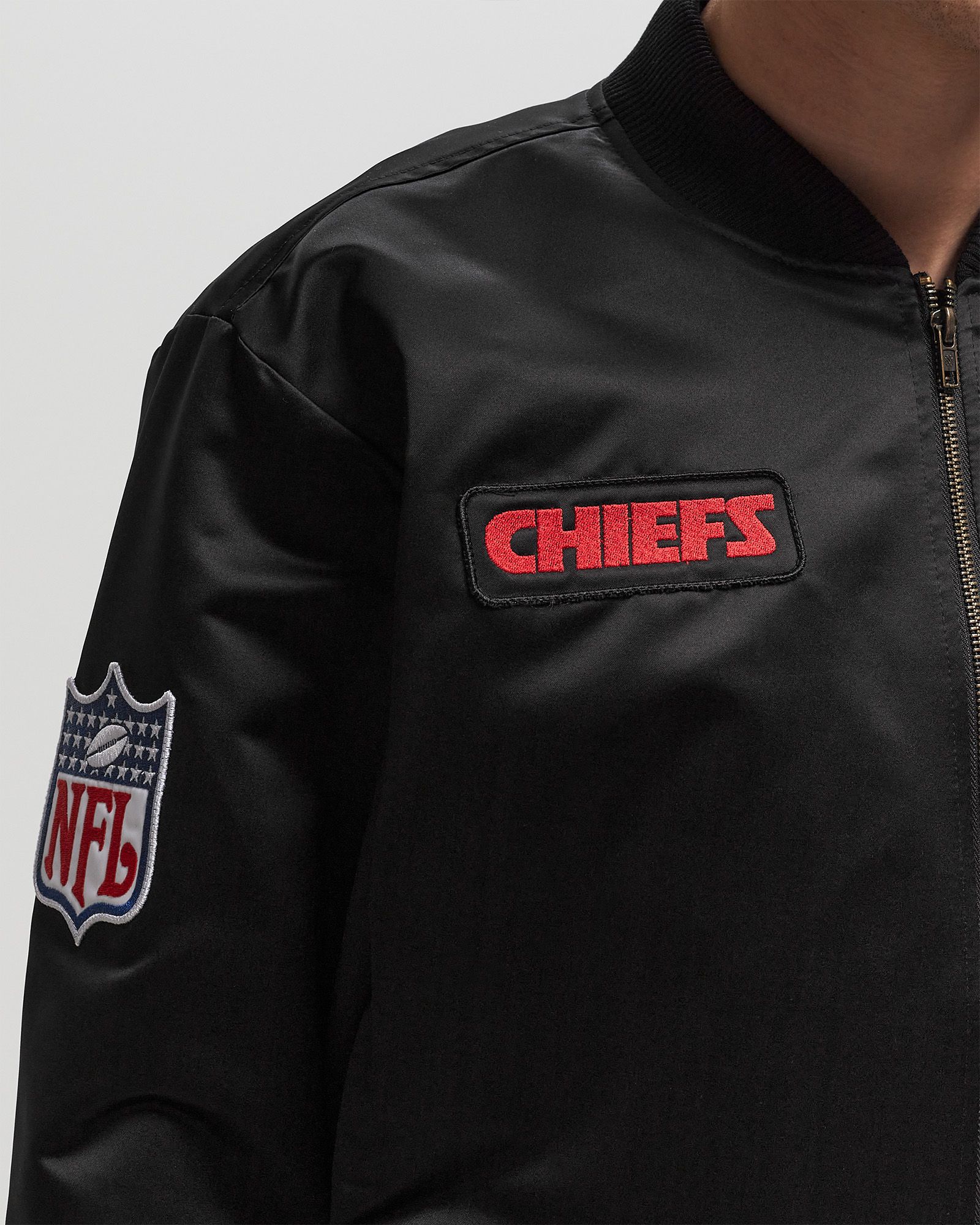 NFL TEAM LEADER SATIN BOMBER VINTAGE LOGO KANSAS CITY CHIEFS