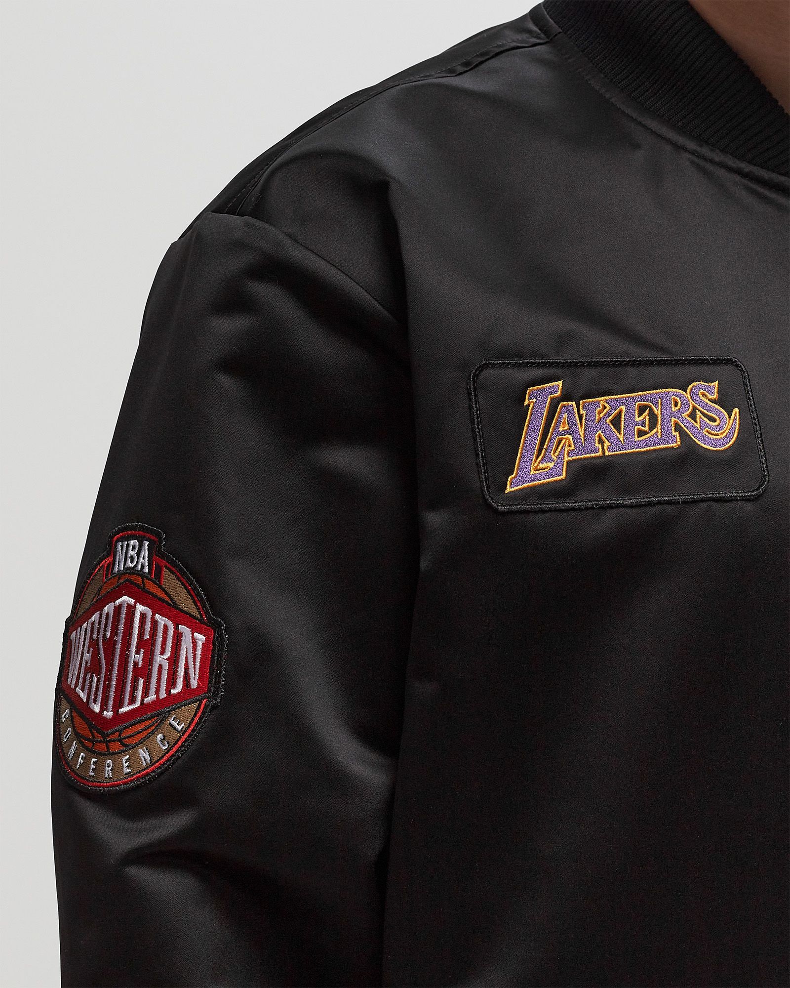 NBA TEAM LEADER SATIN BOMBER VINTAGE LOGO LOS ANGELES LAKERS