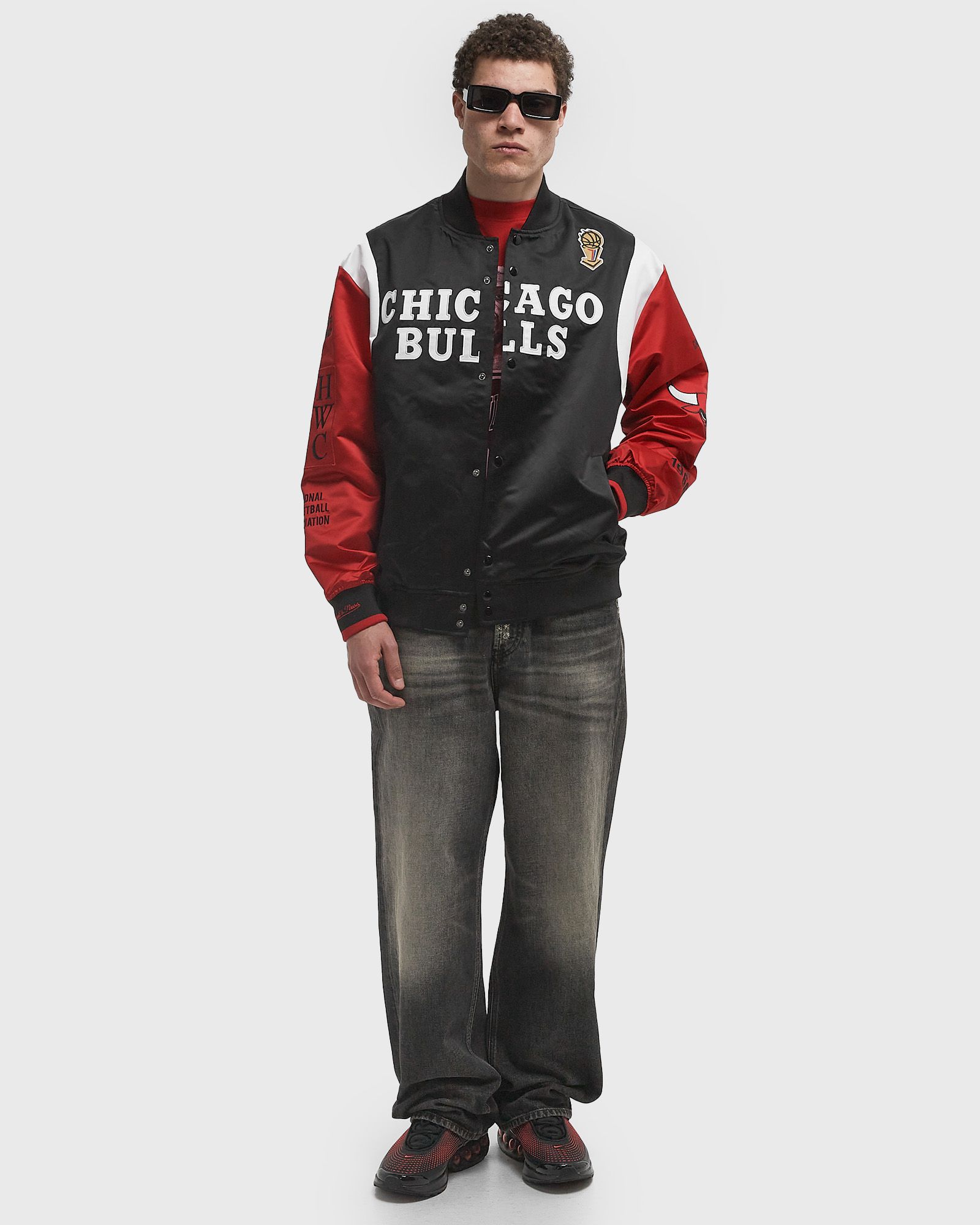 NBA TEAM ORIGINS SATIN JACKET VINTAGE LOGO CHICAGO BULLS