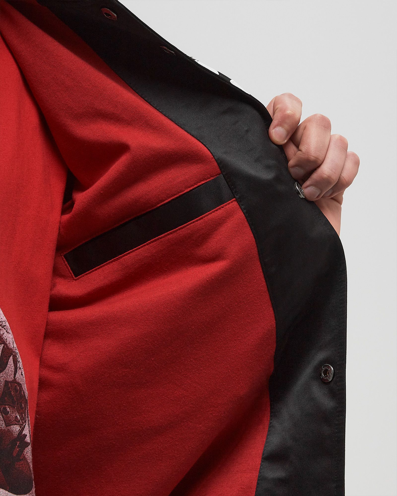 NBA TEAM ORIGINS SATIN JACKET VINTAGE LOGO CHICAGO BULLS