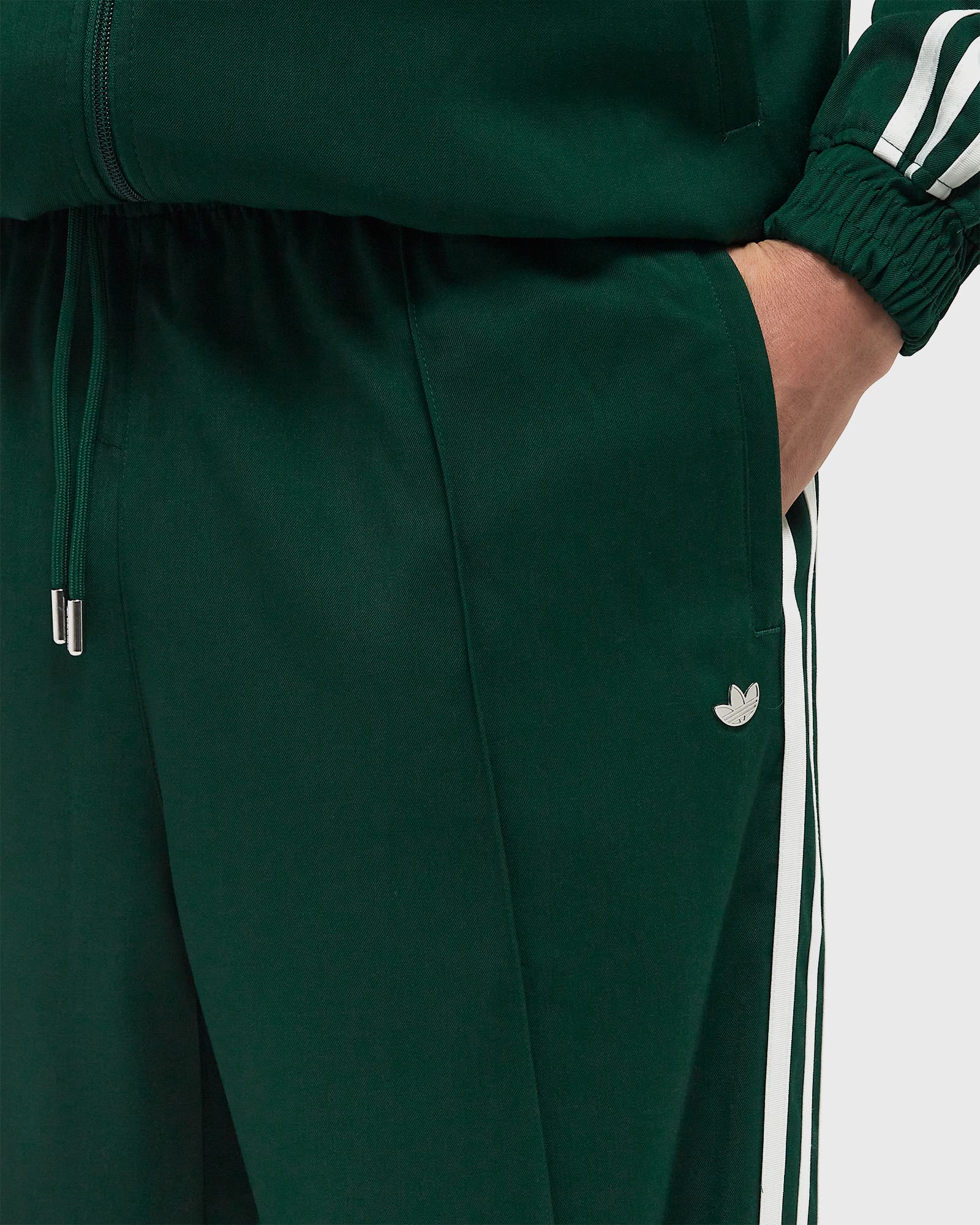 BAGGY TRACK PANT