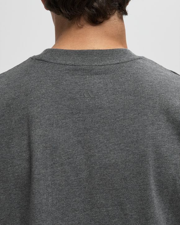 BASKETBALL TEE