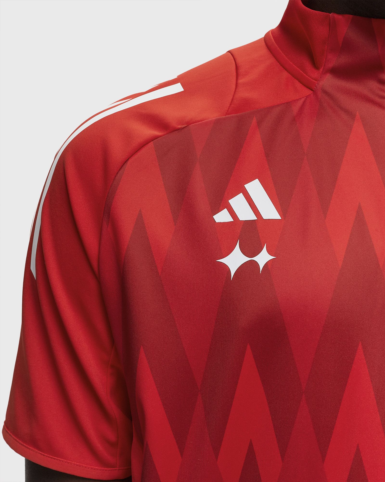 BSTN x FC BAYERN BASKETBALL Home & Away Shooter R