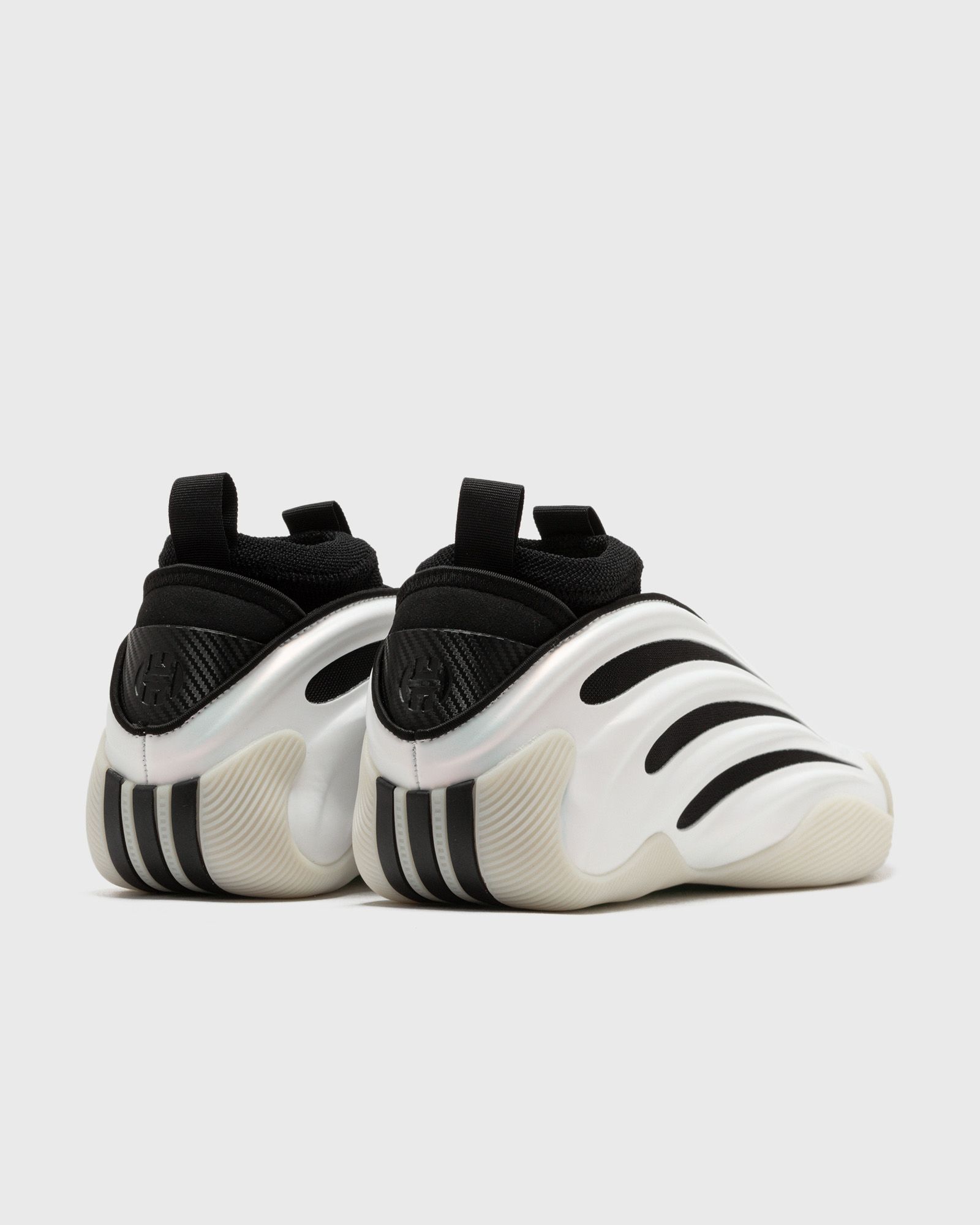 adidas Harden Vol.9 ホワイト/ブラック adidas Harden Vol. 9 Molded Leather JQ9137 | SneakerNews.com