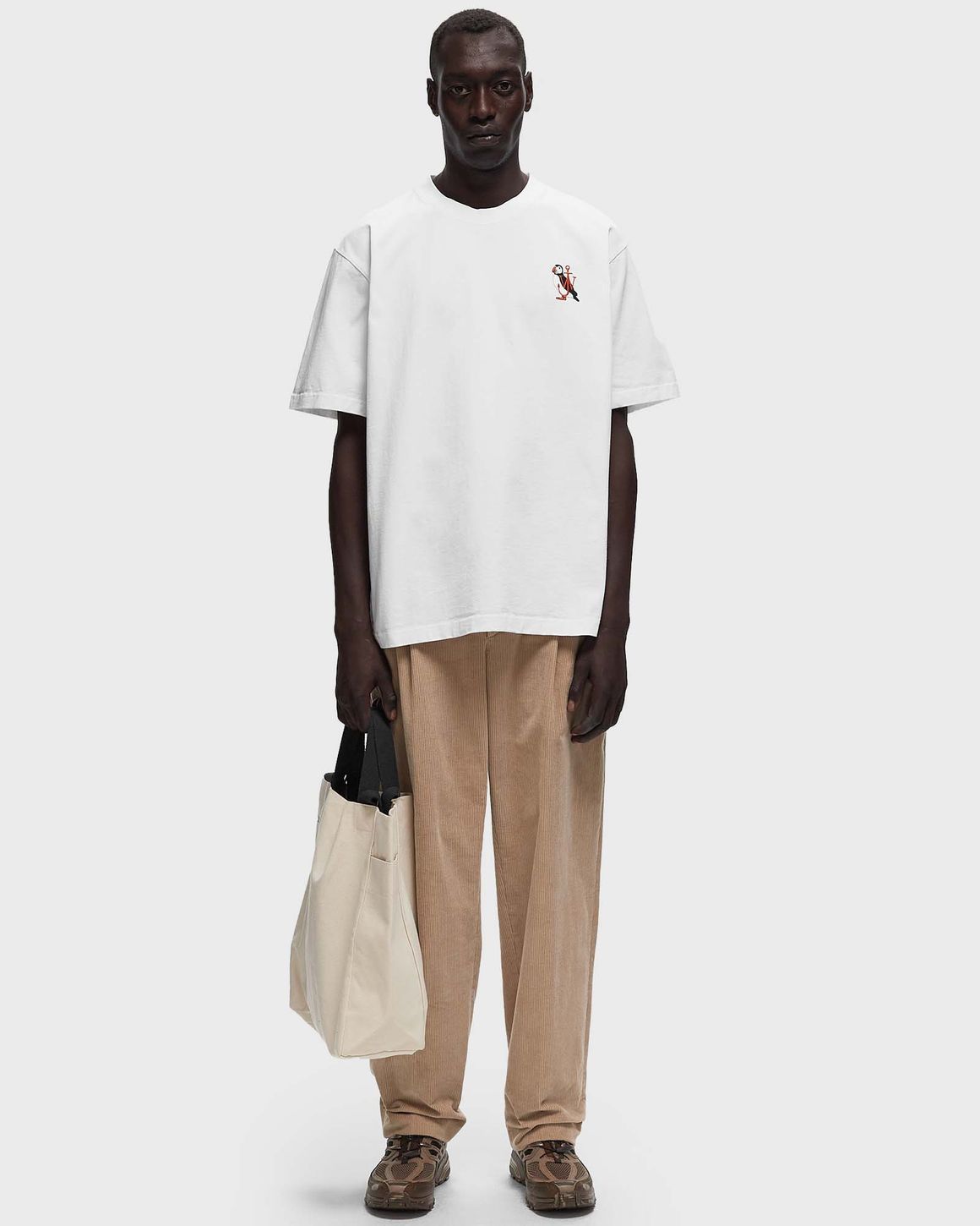 ★J W ANDERSON★ Puffin embroidery short sleeve t-shirt whit JW Anderson PUFFIN EMBROIDERY T-SHIRT White | BSTN Store