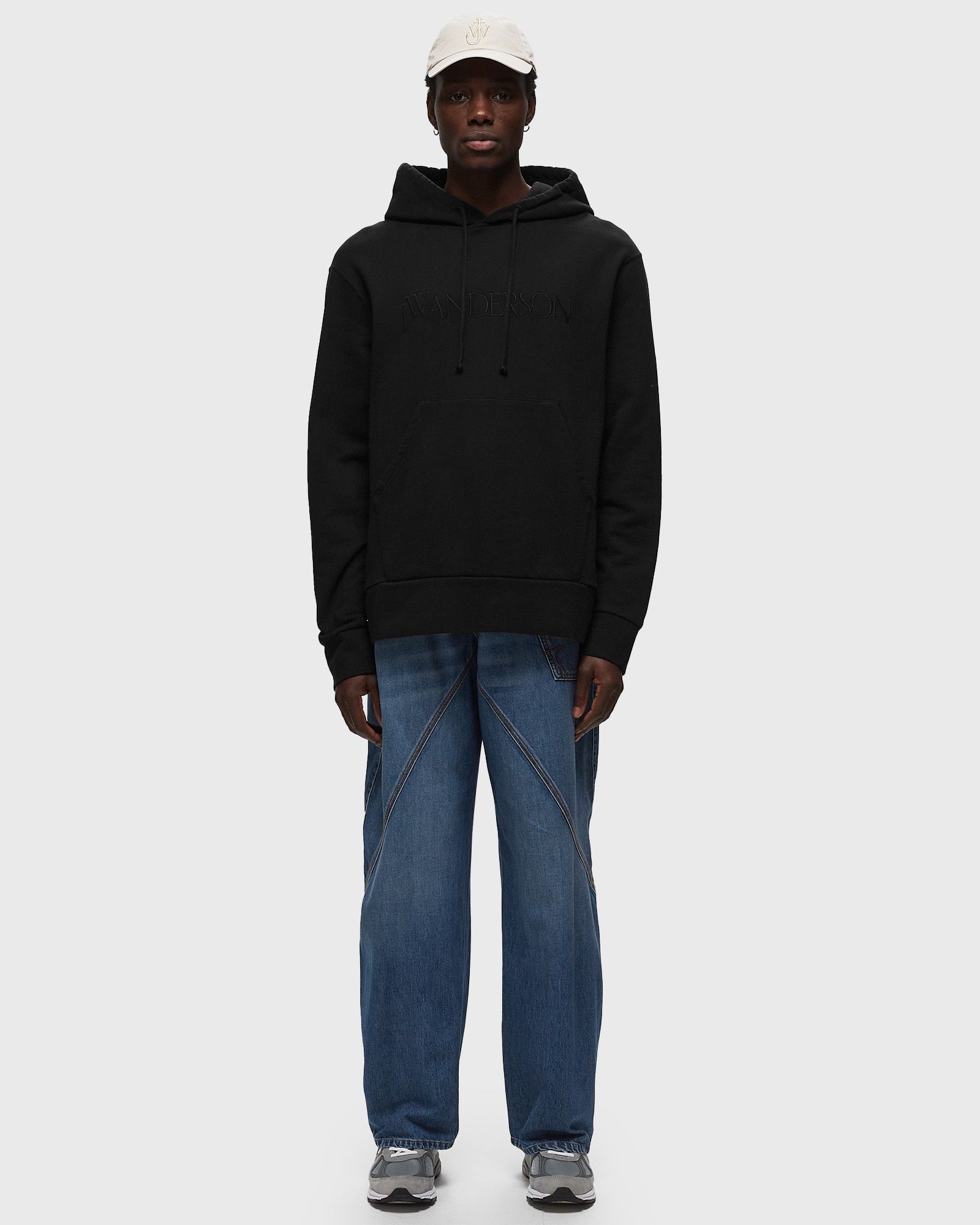 LOGO EMBROIDERY HOODIE