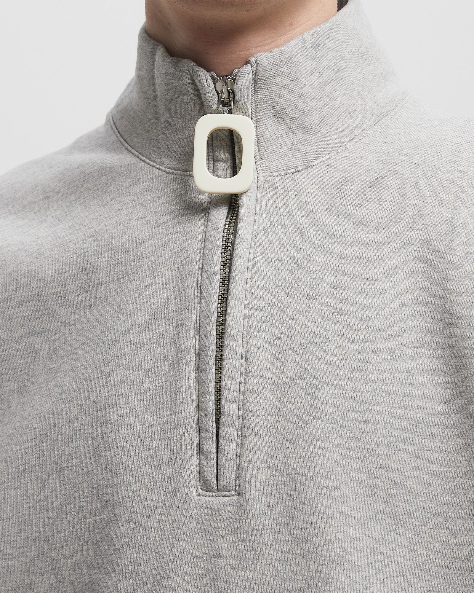 HALF ZIP SWEATSHIRT