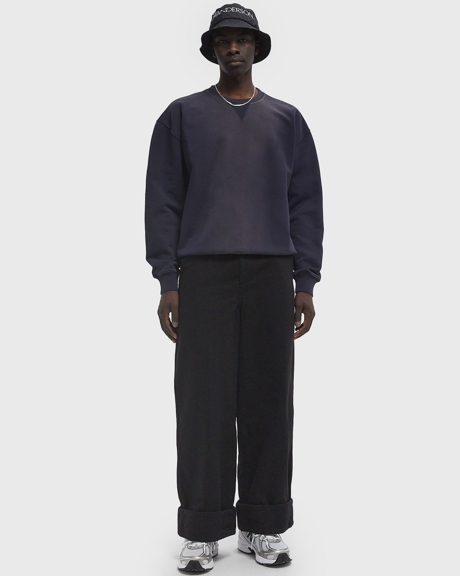 OVERSIZED SWEATSHIRT