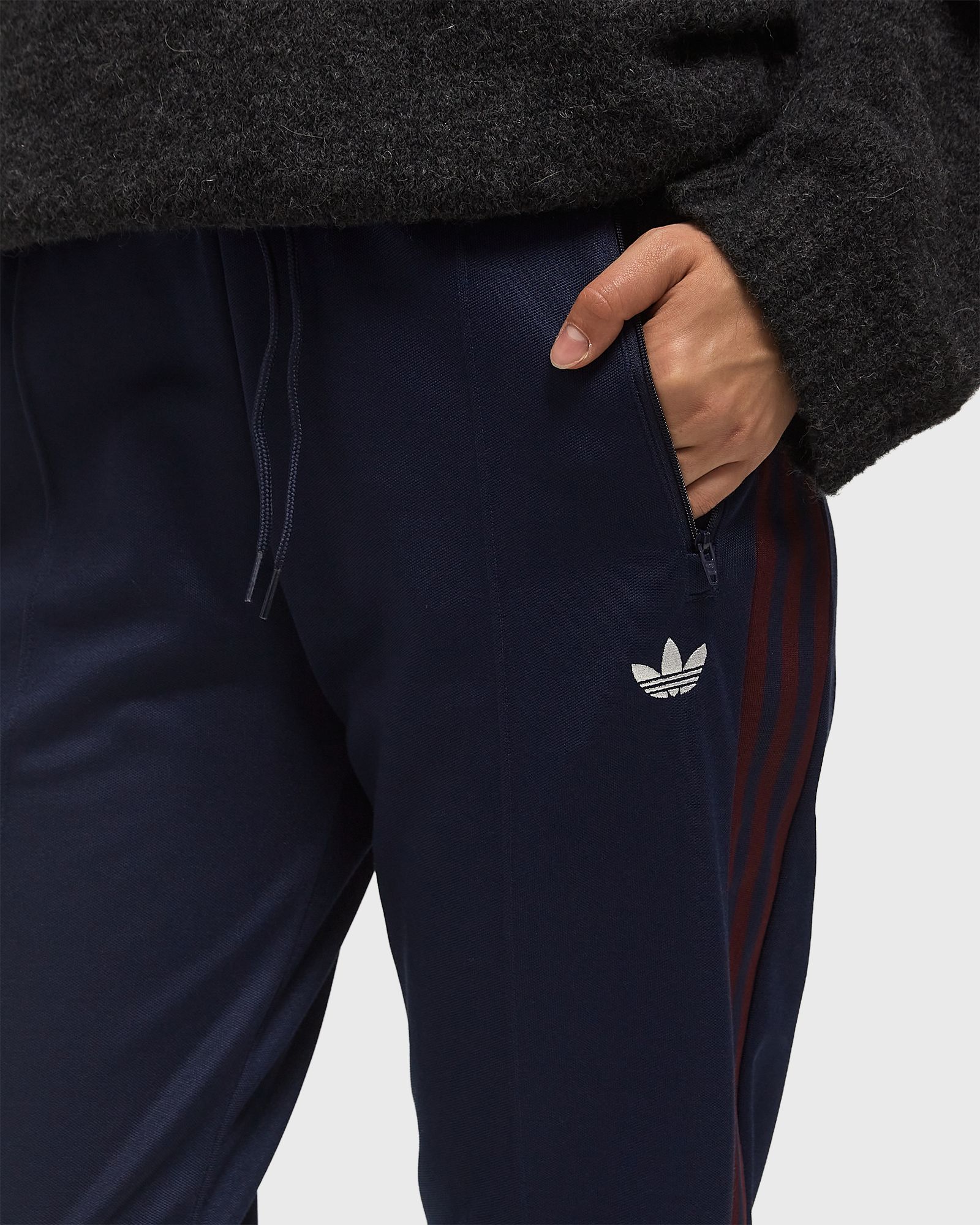 GRFX TRACKPANTS