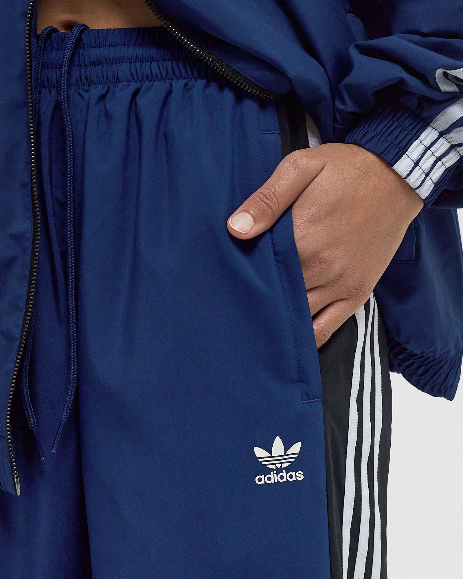 新品XS Adidas RASANT トラックパンツ ブルー　JW9743 CLOTHING - Rasant Cut Line Track Pants - Blue | adidas Oman