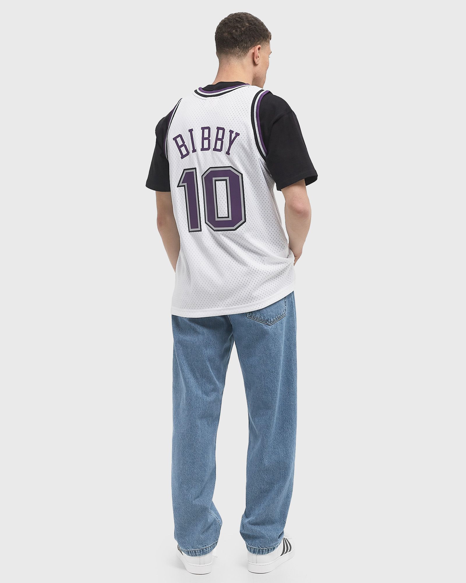 NBA WHITE JERSEY SACRAMENTO KINGS 2001 MIKE BIBBY #10