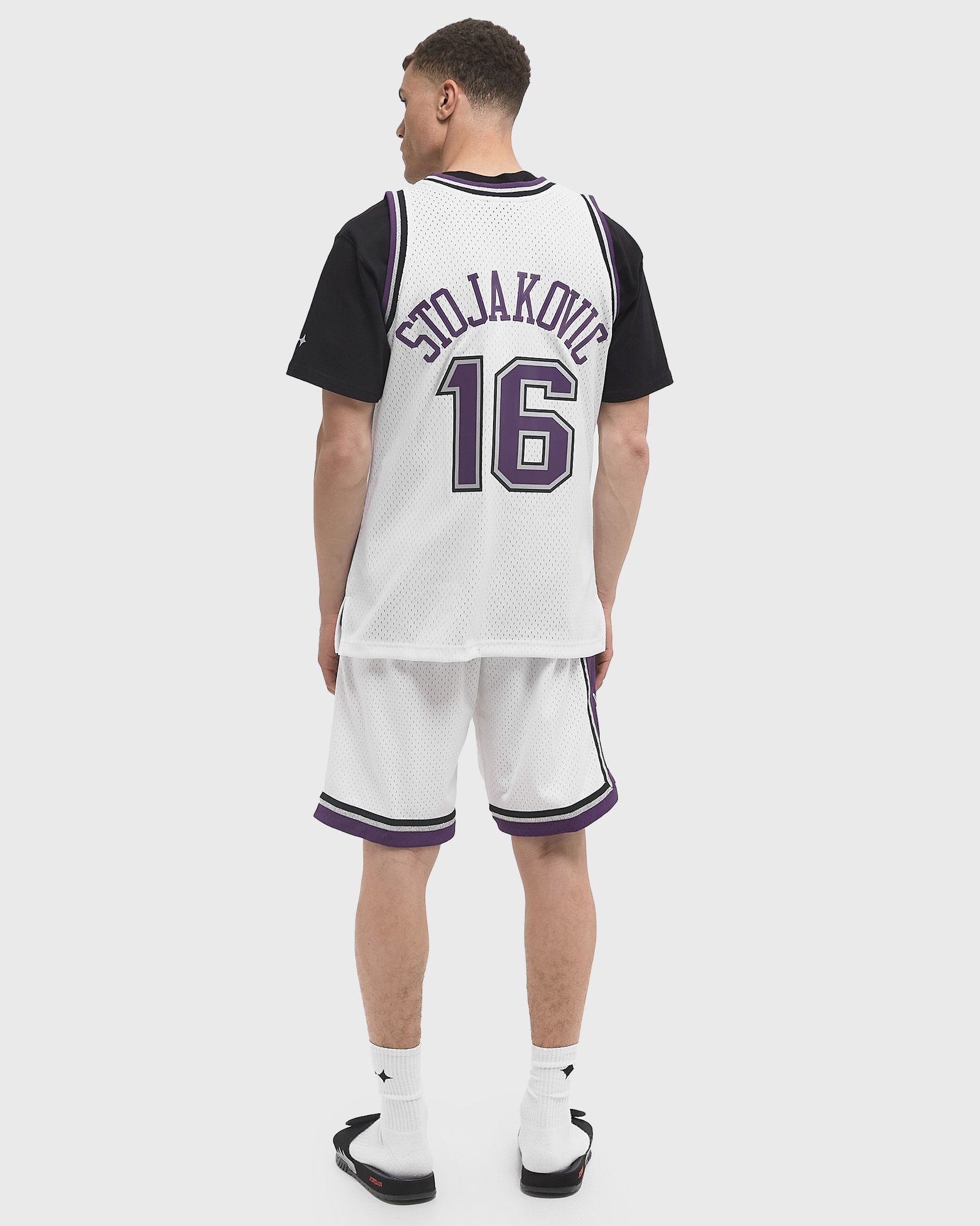 NBA WHITE JERSEY SACRAMENTO KINGS 2001 PEJA STOJAKOVIC #16