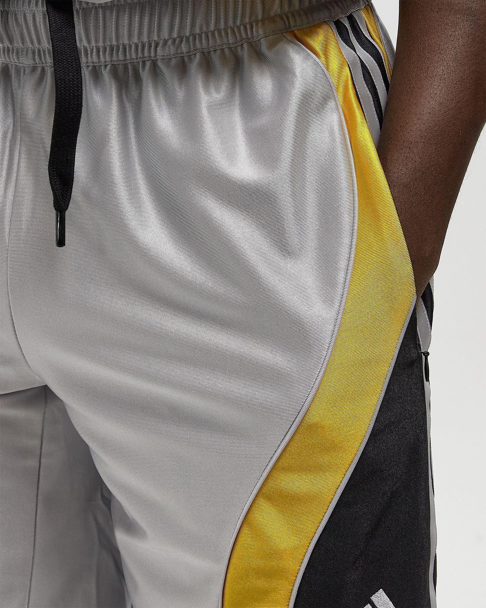 x BRAIN DEAD FB SHORT