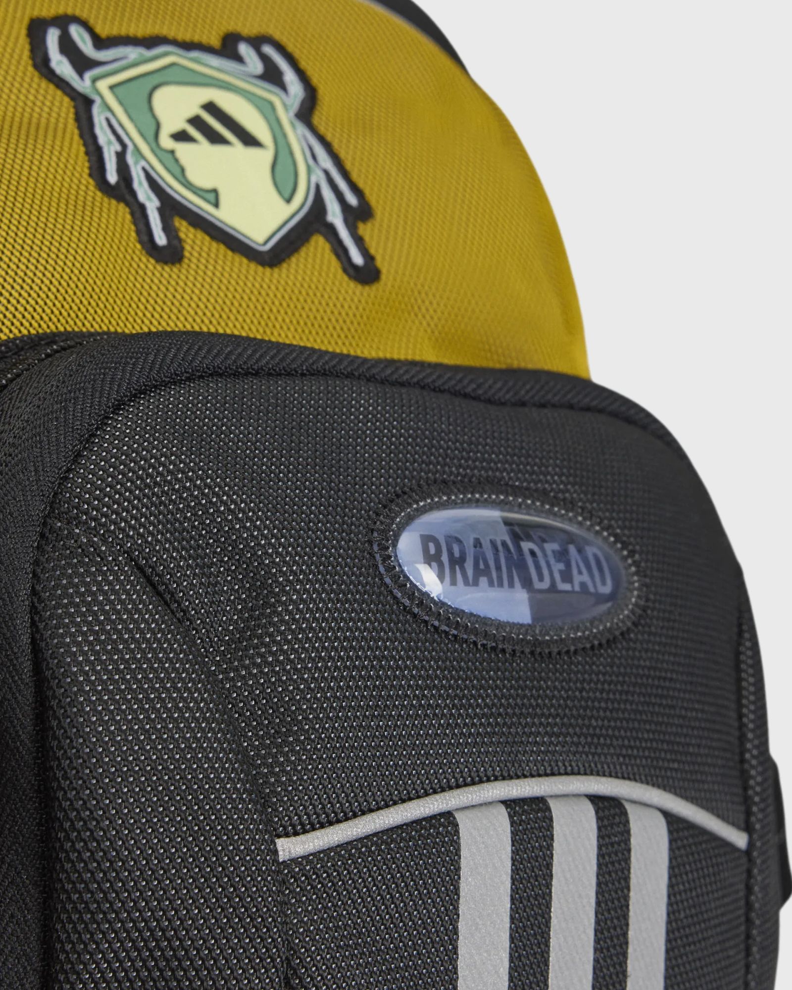 x BRAIN DEAD SLING BAG