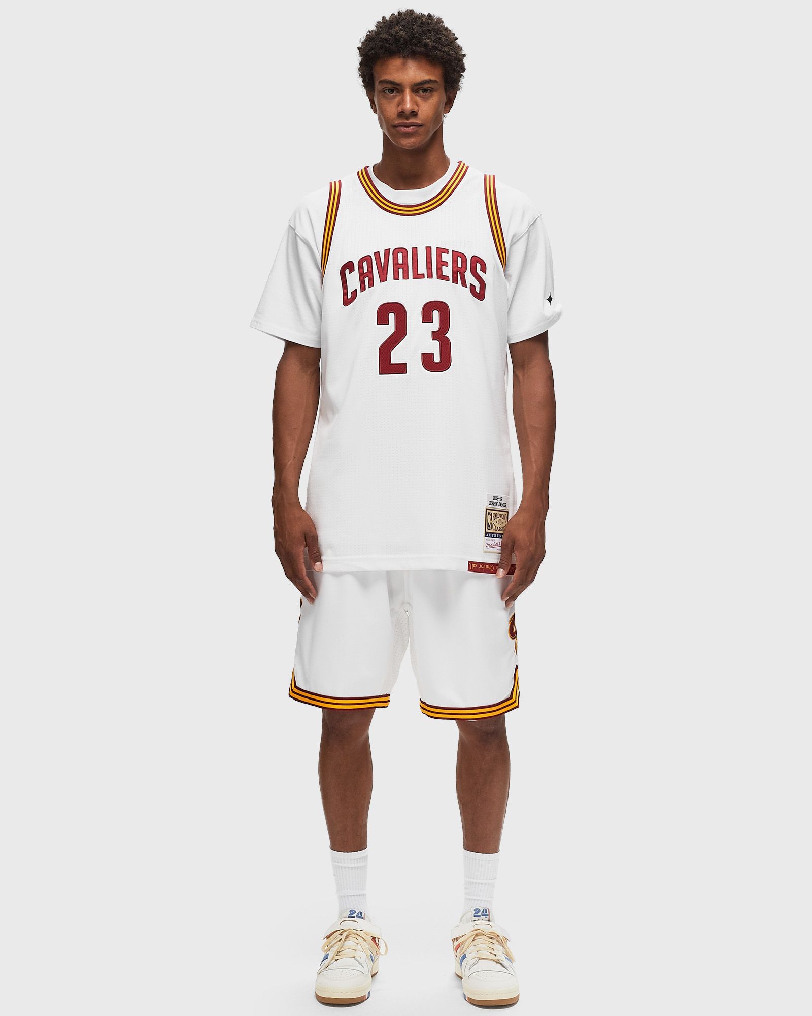 NBA AUTHENTIC JERSEY CLEVELAND CAVALIERS WHITE 2015 LEBRON JAMES #23