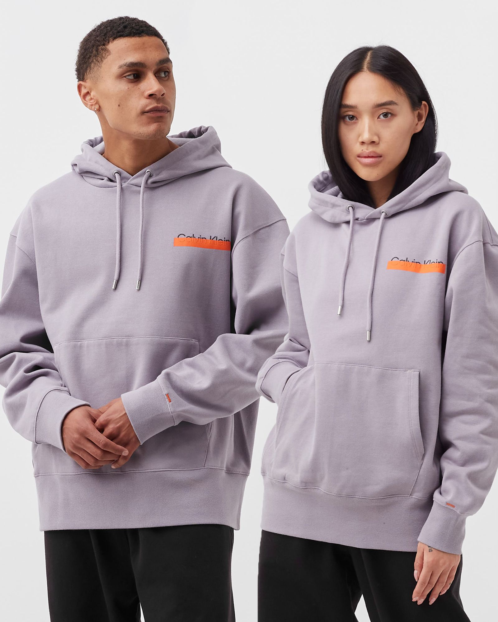 HOODIE WITH OUTSIDE POCKET