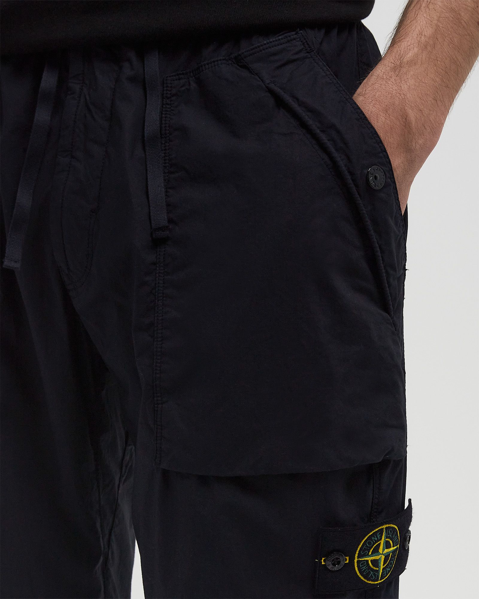 LOOSE FIT CARGO TROUSERS