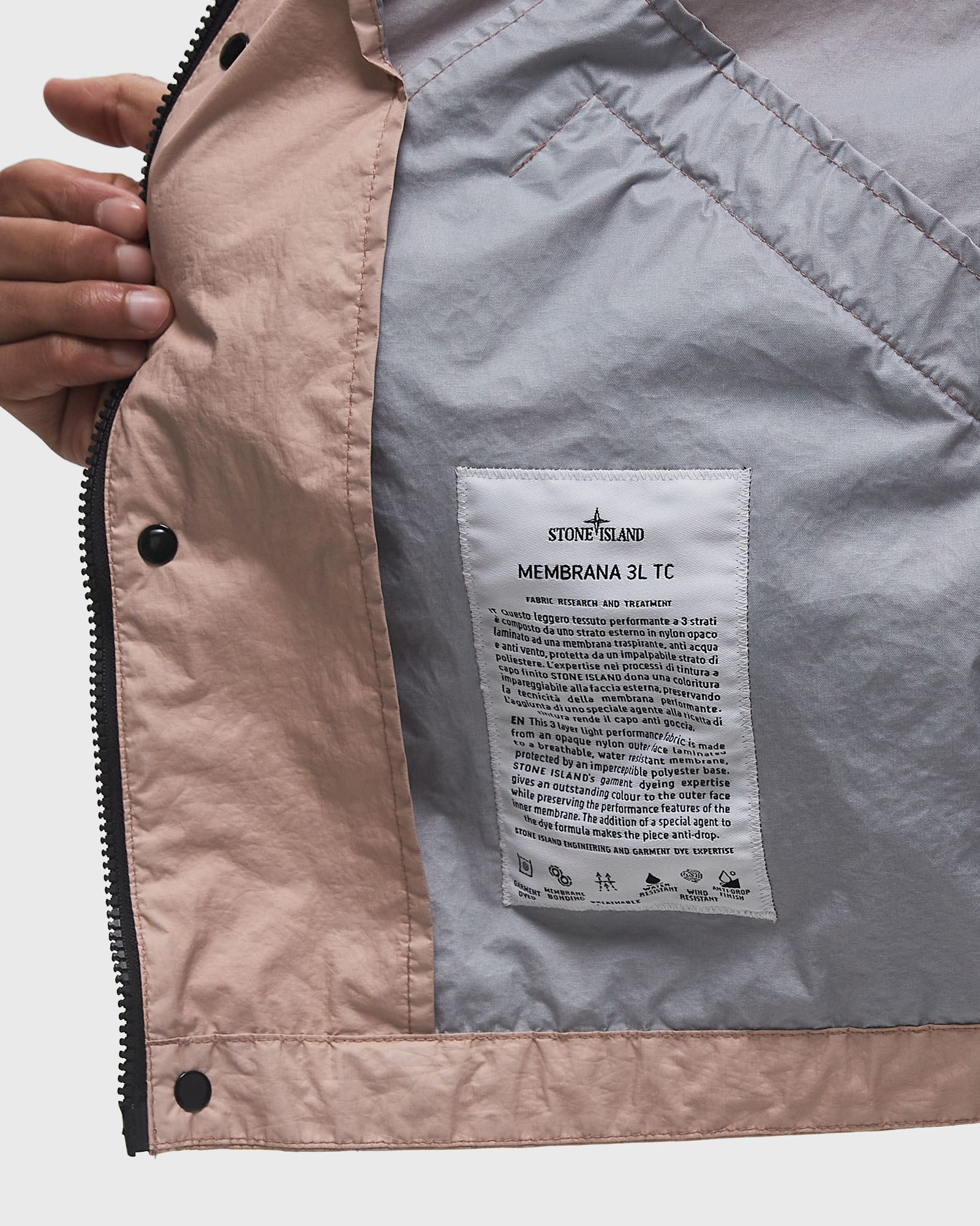 BREATHABLE WATER-RESISTANT HOODED JACKET